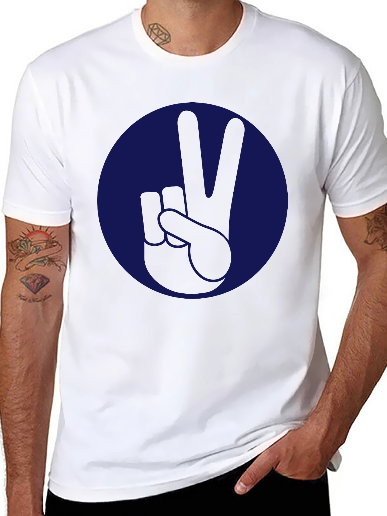 Camiseta Negra con Diseño de Paz