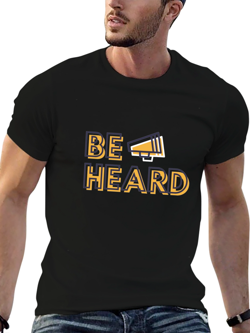 Camiseta Negra Be Heard con Megáfono
