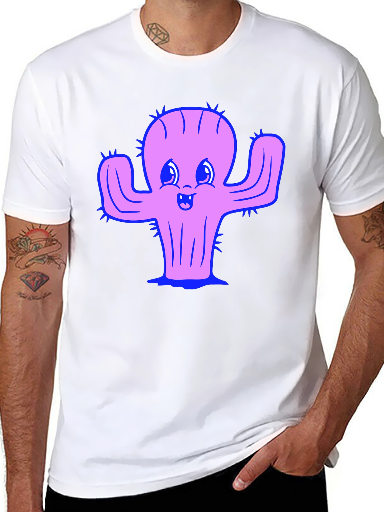 Camiseta Negra con Diseño de Cactus Sonriente