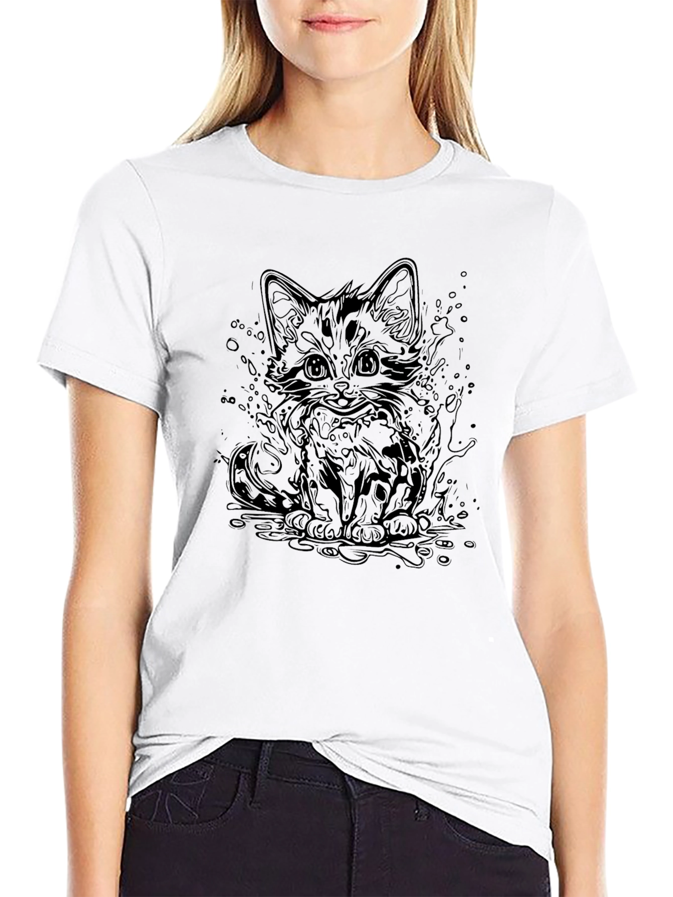 Camiseta Negra con Diseño de Gato Estilizado