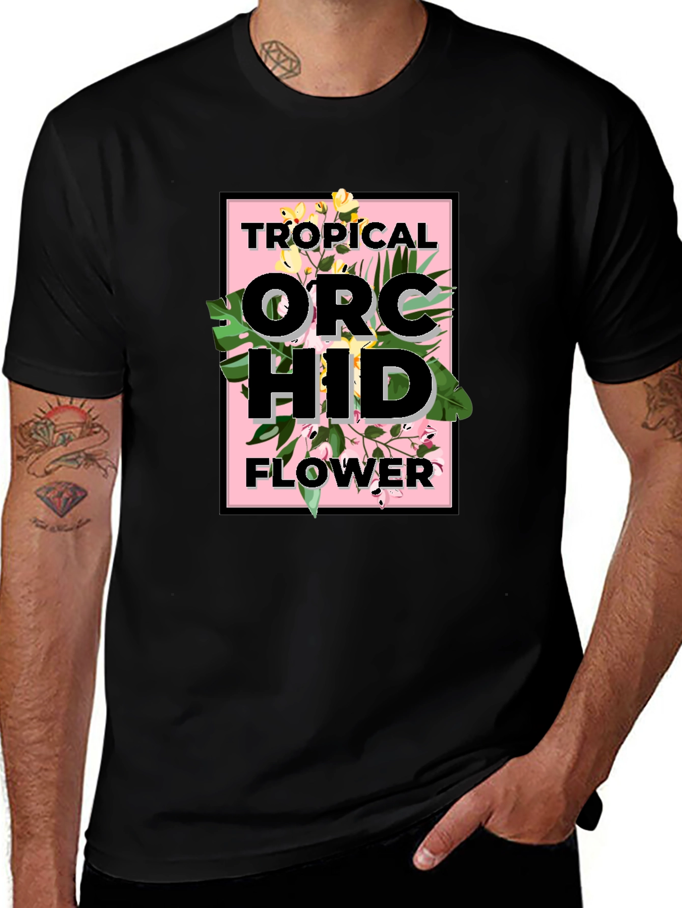 Camiseta Negra con Diseño de Orquídeas Tropicales