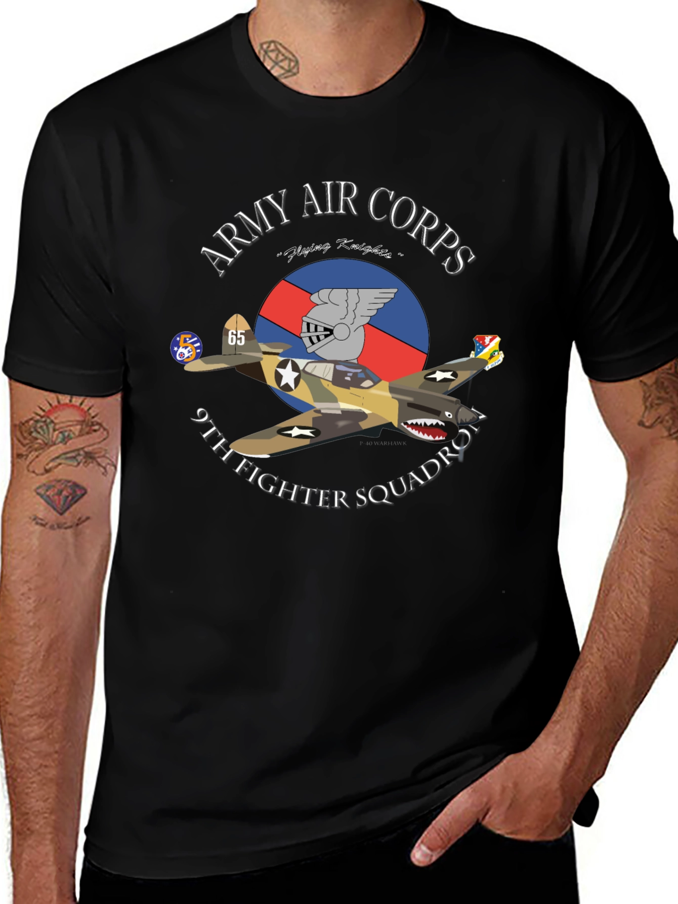 Camiseta Negra con Diseño de Aviación de la 9th Fighter Squadron