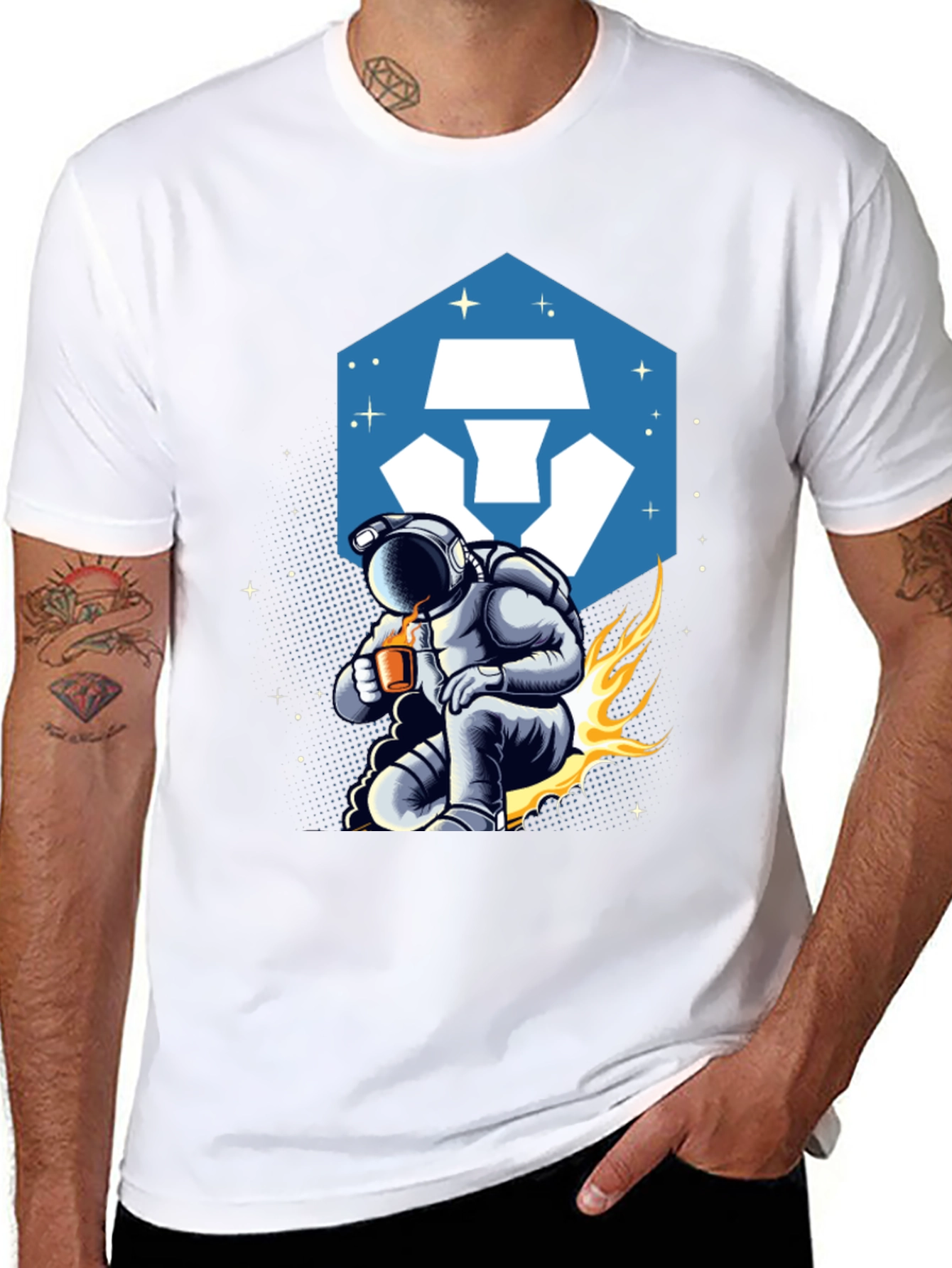 Camiseta Hombre Astronauta Crypto con Estilo Cósmico