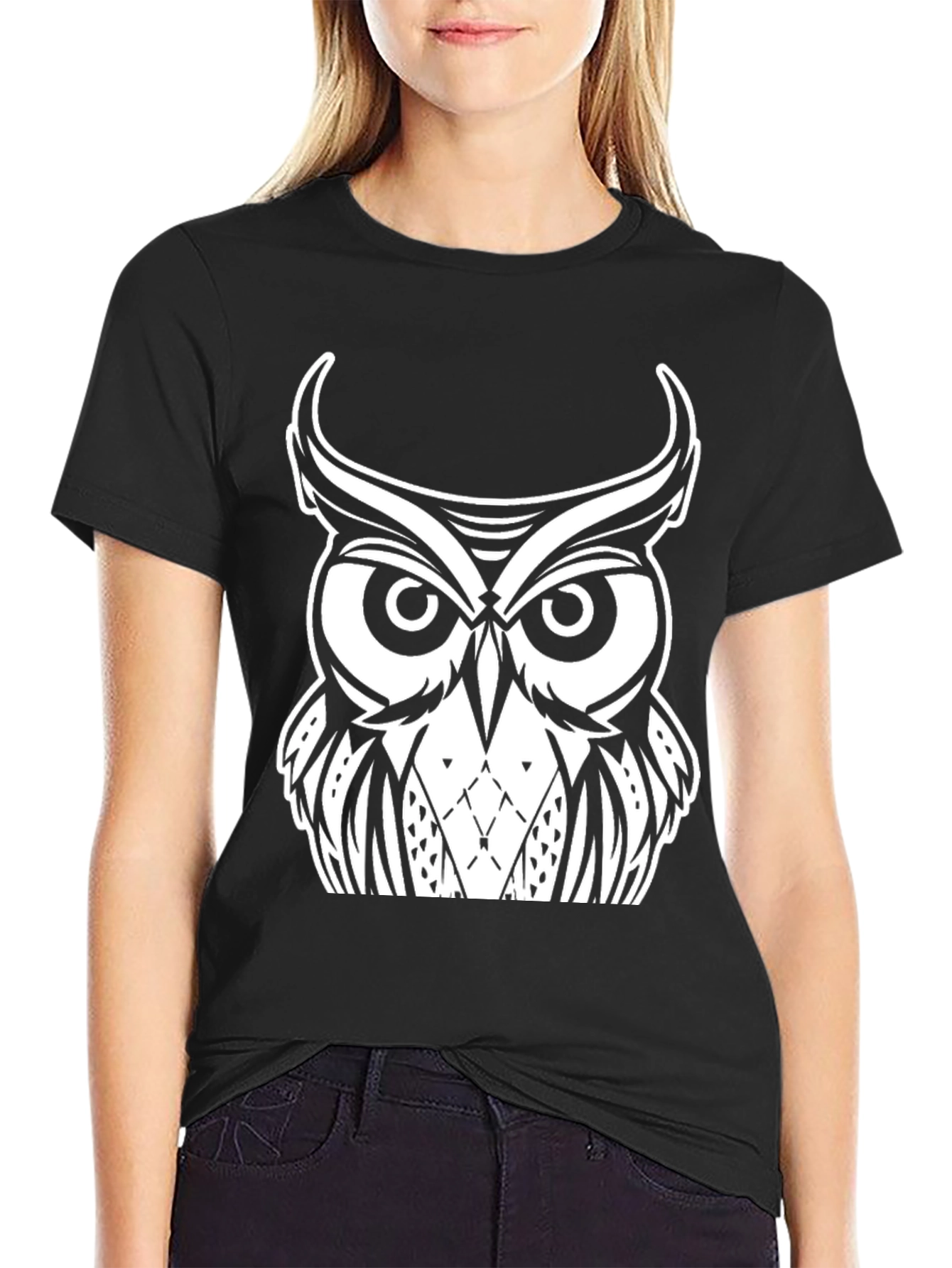 Camiseta Negra con Diseño de Búho Tribal