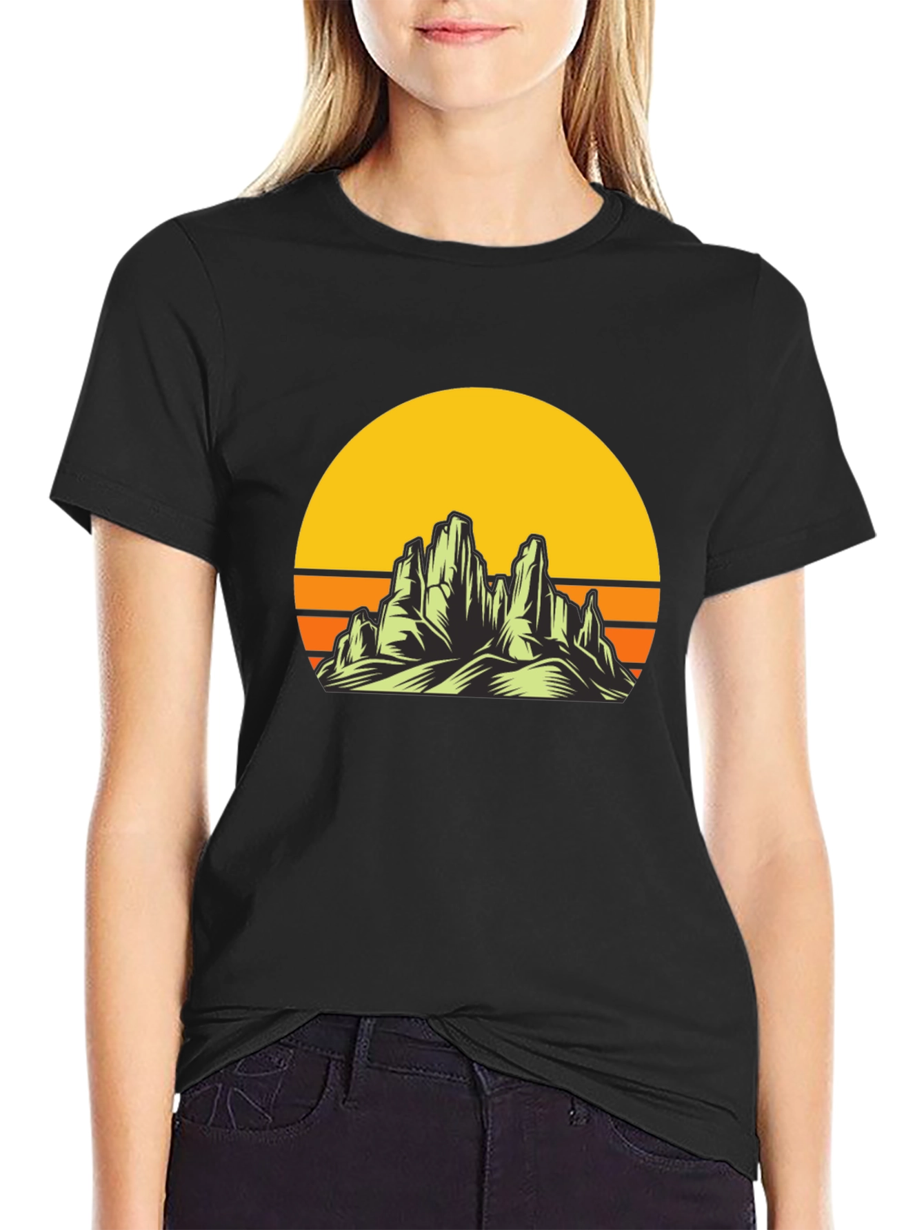 Camiseta Negra con Diseño de Montañas y Sol Retro