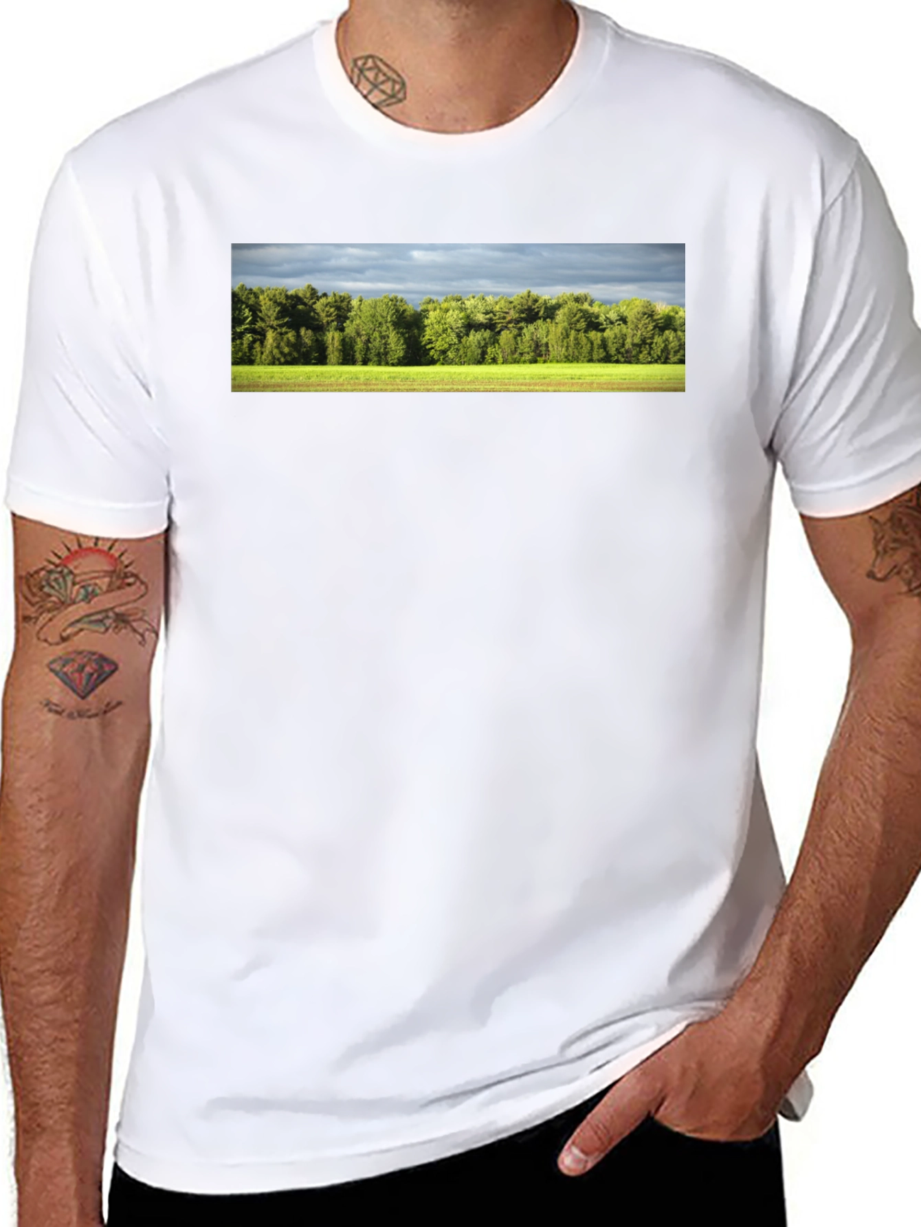 Camiseta Negra con Diseño de Paisaje