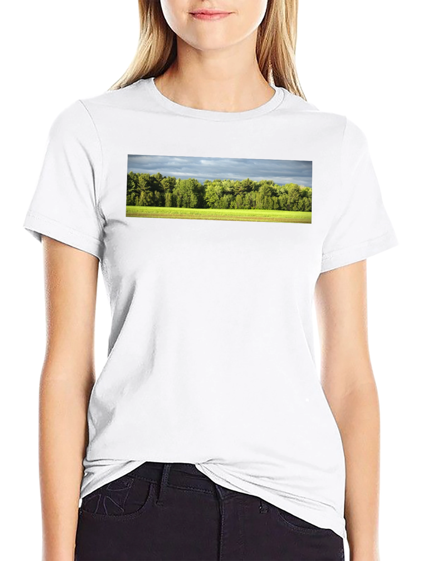 Camiseta Negra con Diseño de Paisaje