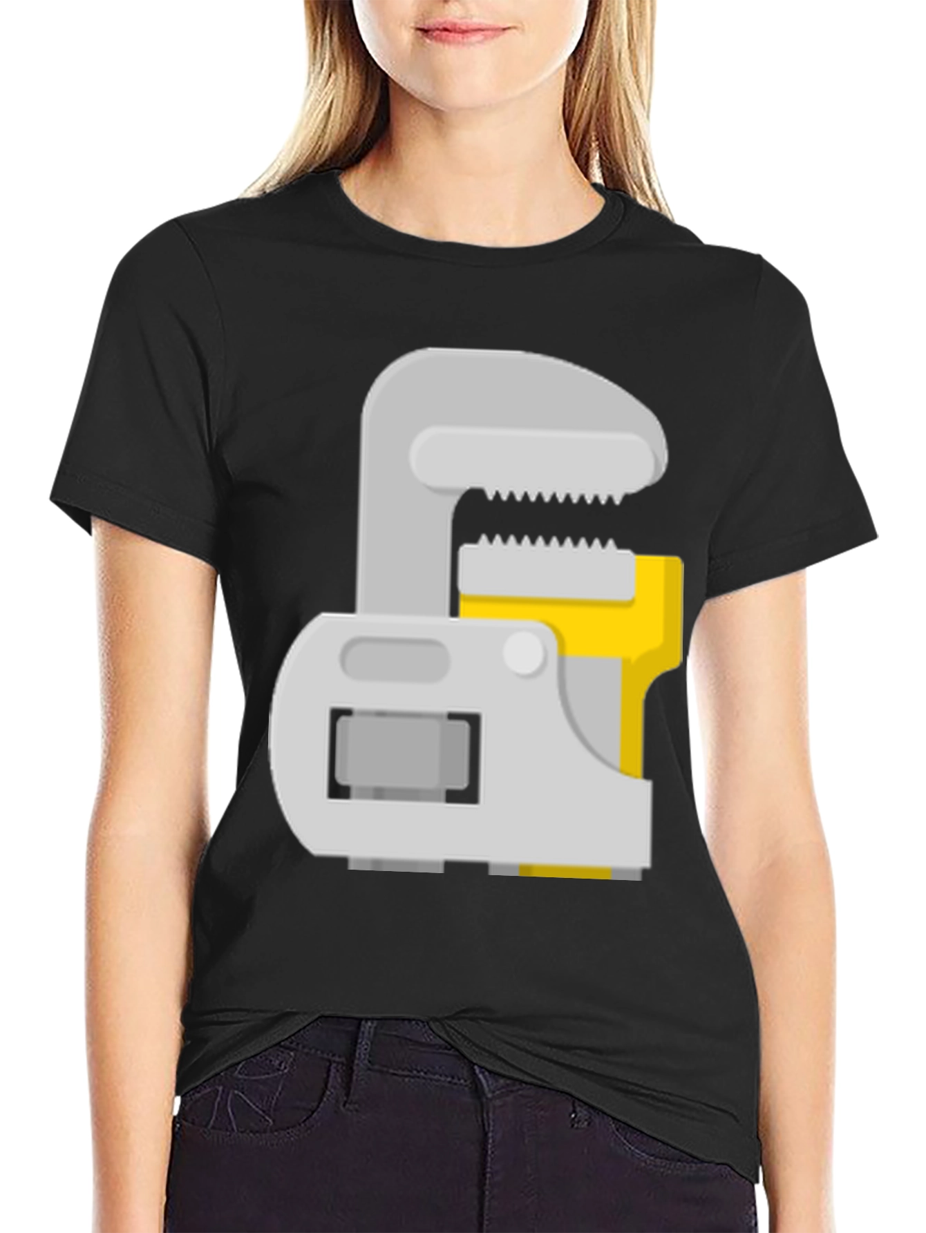 Camiseta Negra con Diseño de Llave Ajustable