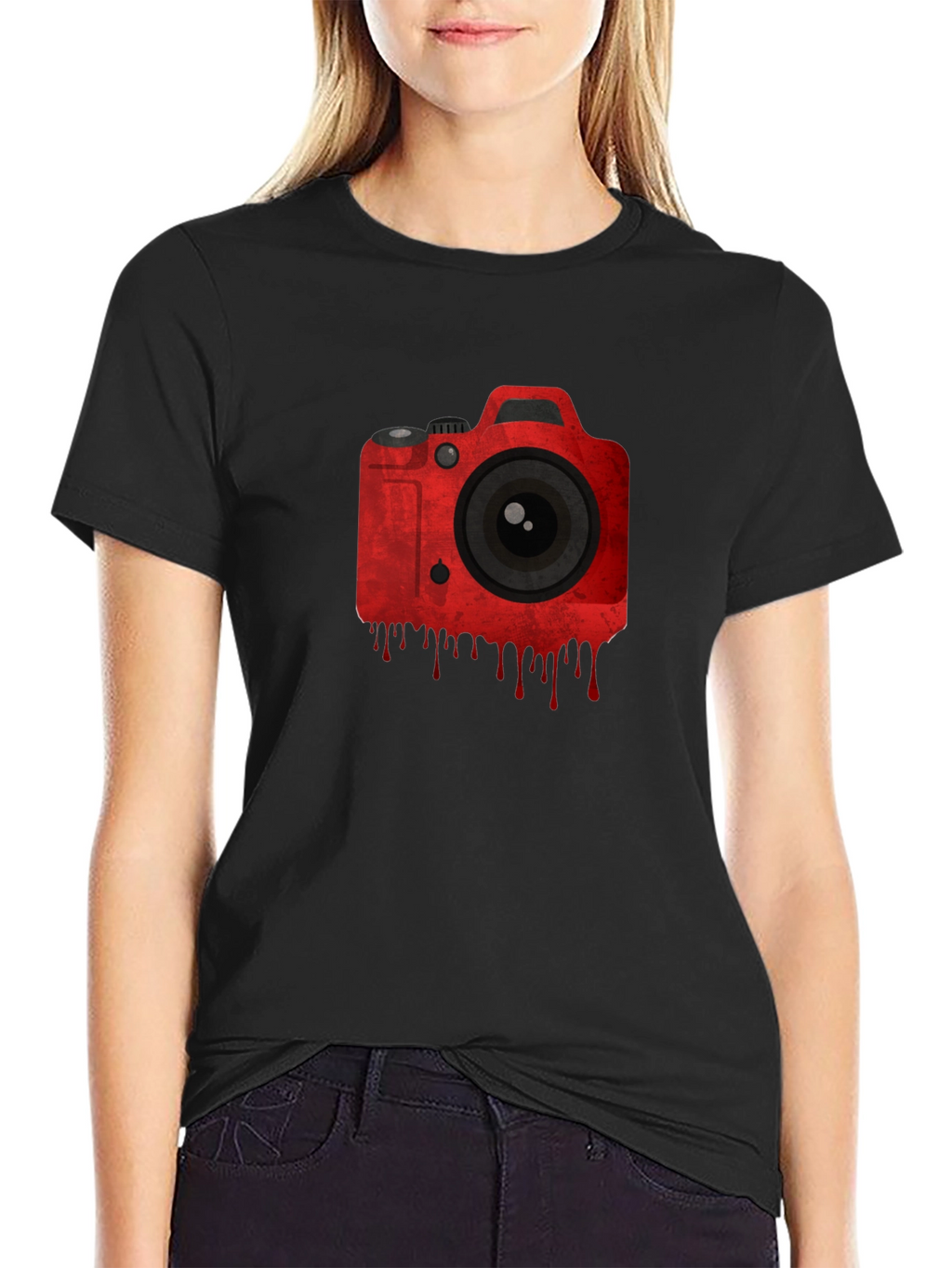 Camiseta Negra con Diseño de Cámara Roja