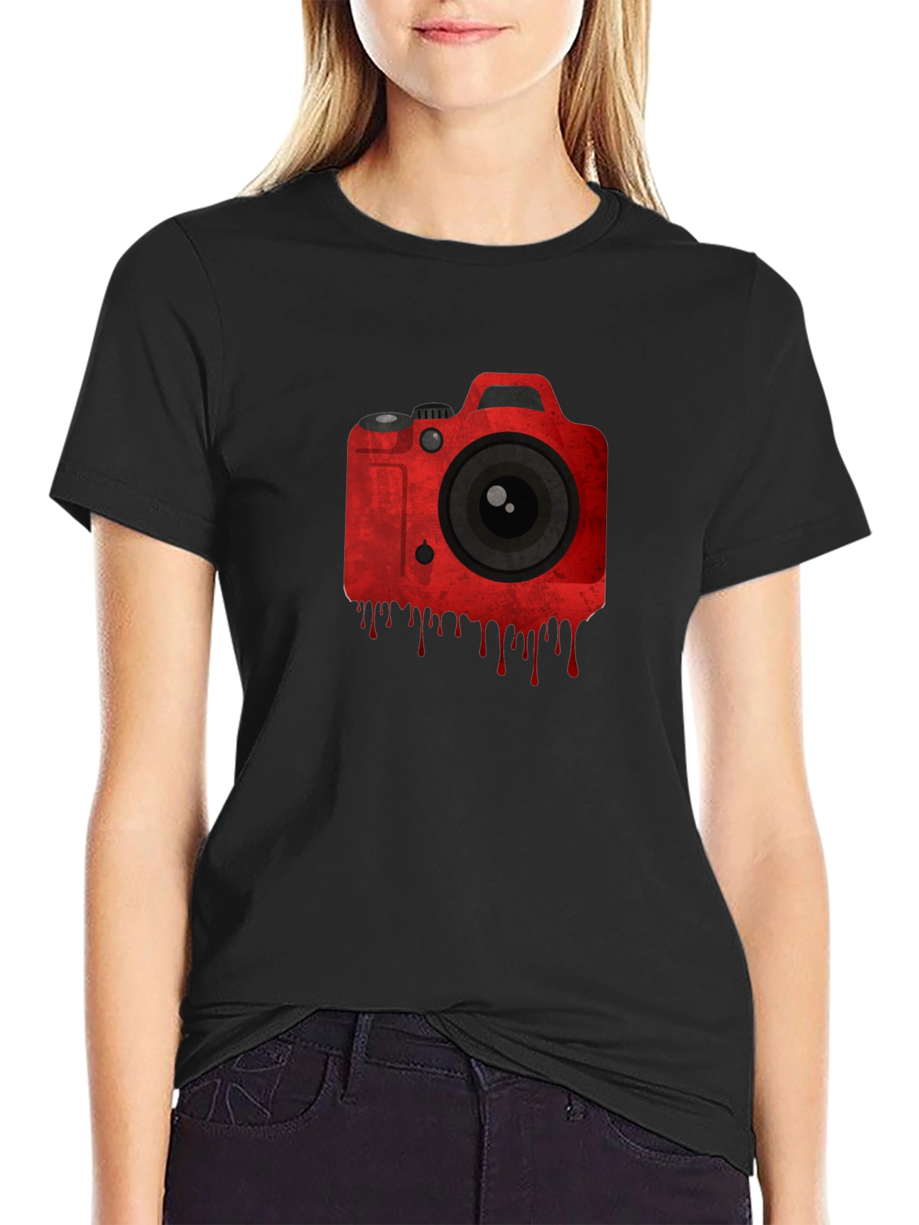 Camiseta Negra con Diseño de Cámara Roja