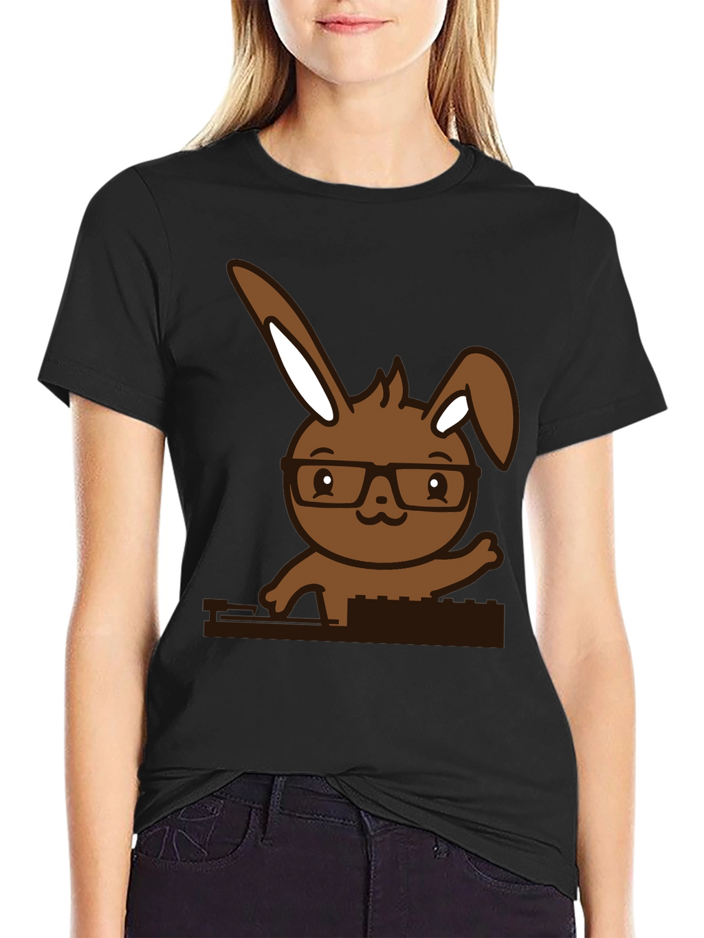 Camiseta Negra con Conejo Nerd