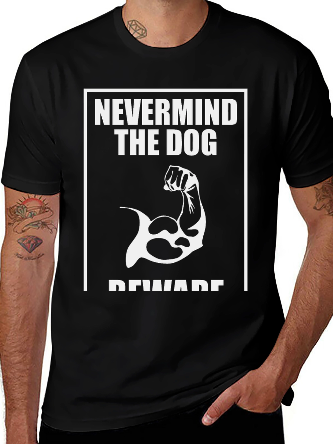 Camiseta Negra - Cuidado con el Perro Musculoso