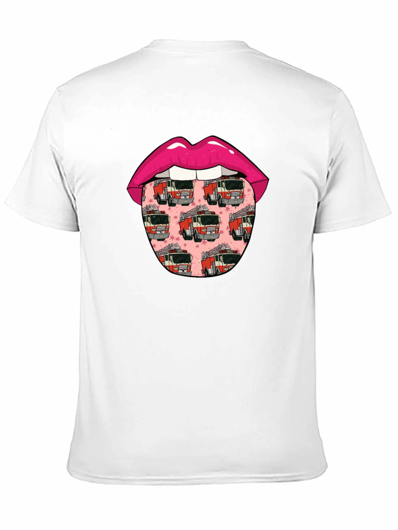 Camiseta Negra con Boca y Camiones de Bomberos