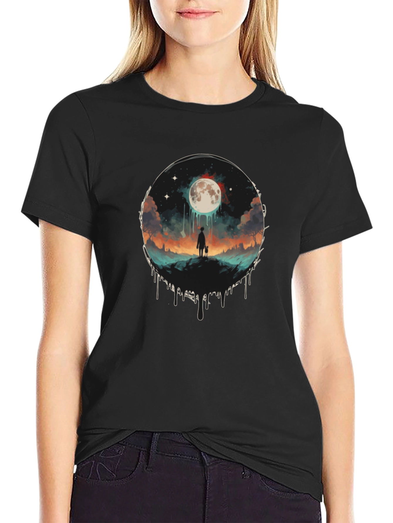 Camiseta Negra con Diseño de Luna y Paisaje Onírico