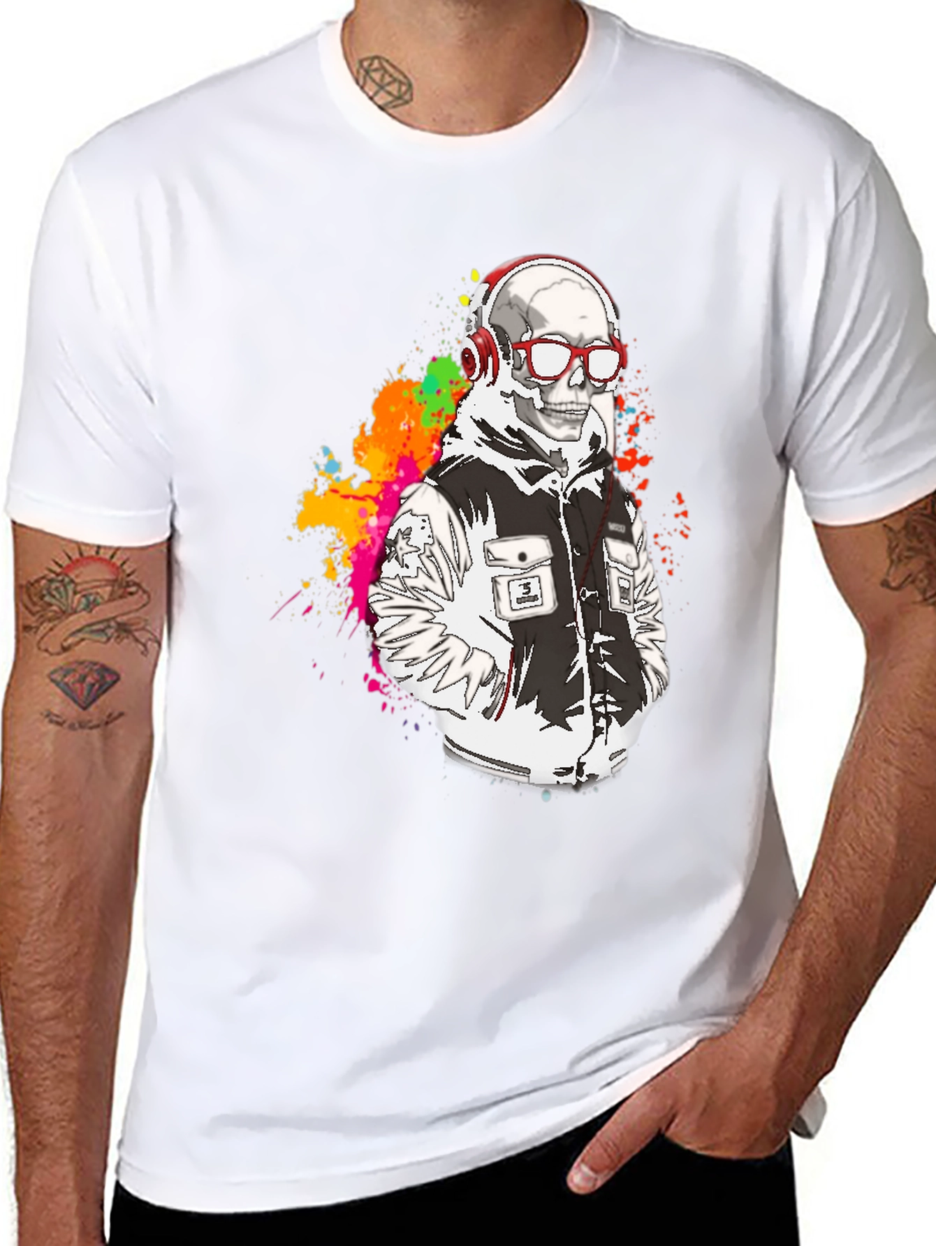 Camiseta Negra con Diseño de Esqueleto Moderno