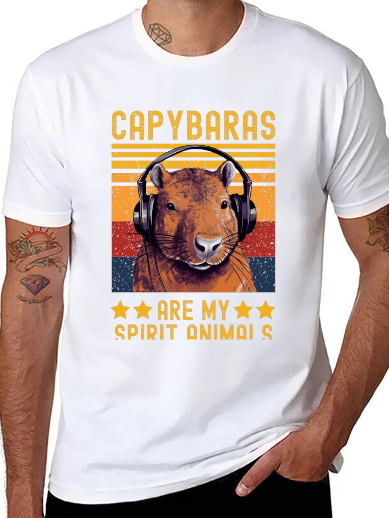Camiseta Negra Capibara Spirit Animal Retro