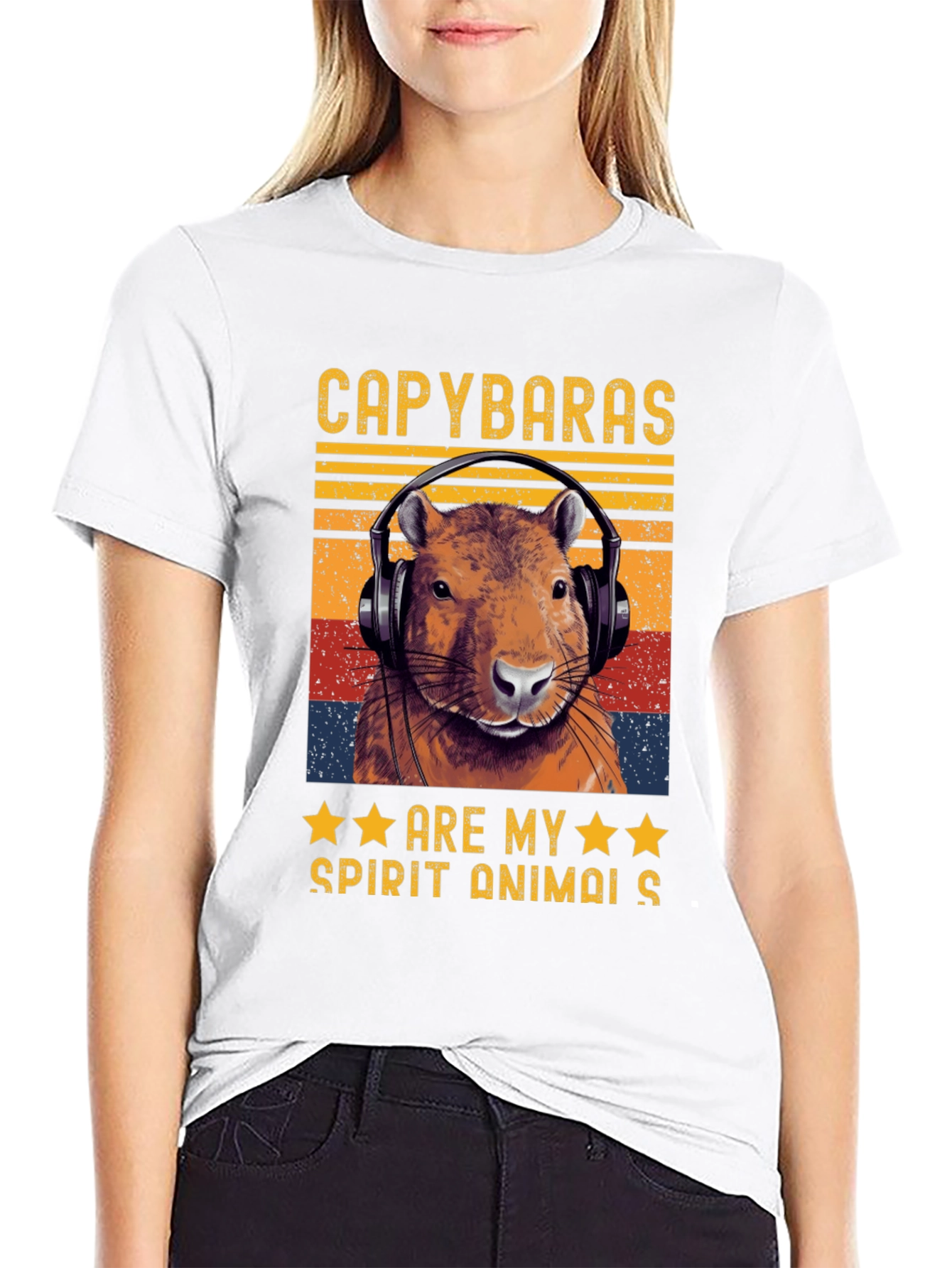 Camiseta Negra Capibara Spirit Animal Retro