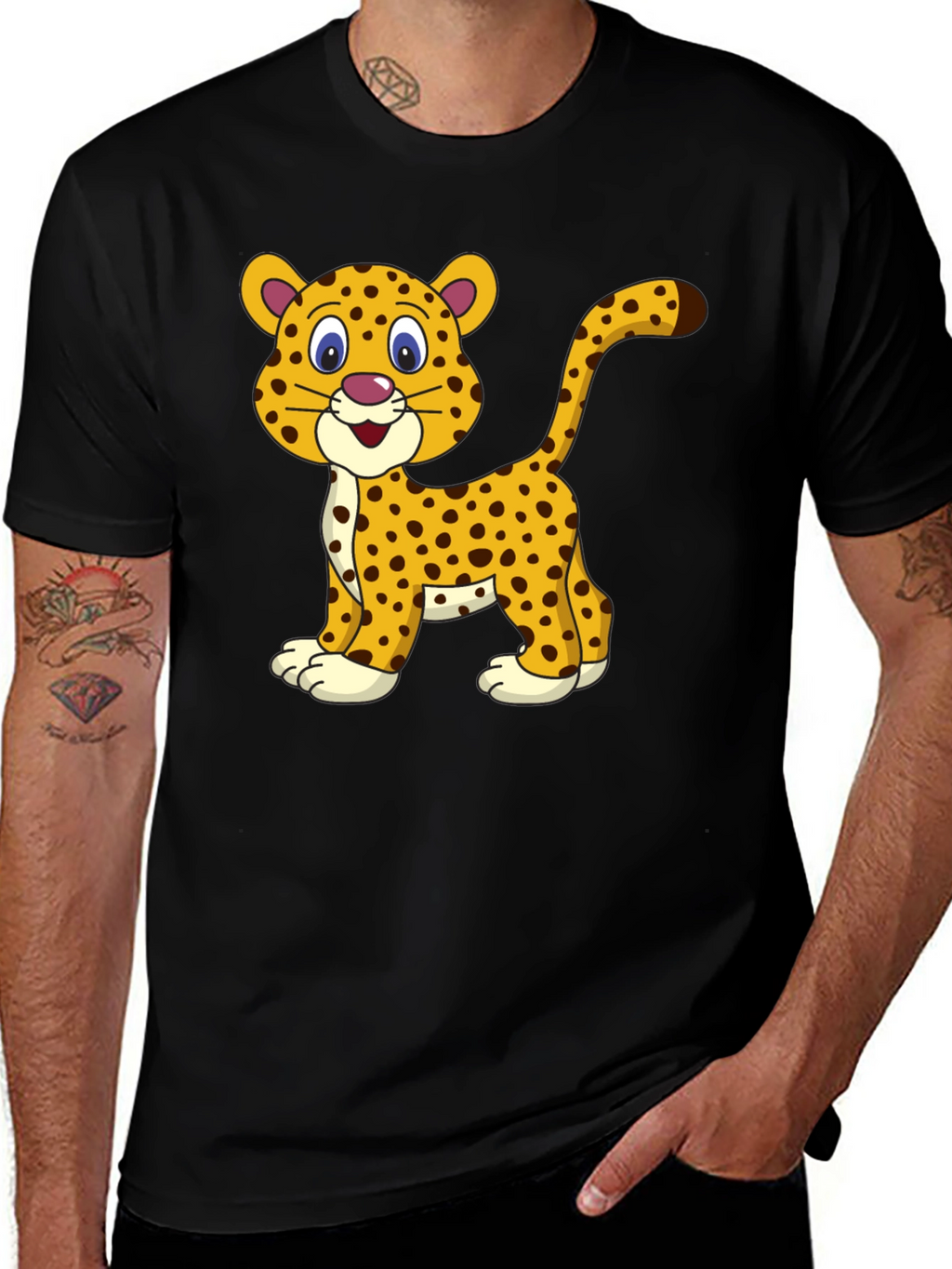 Camiseta Negra con Diseño de Leopardo Animado