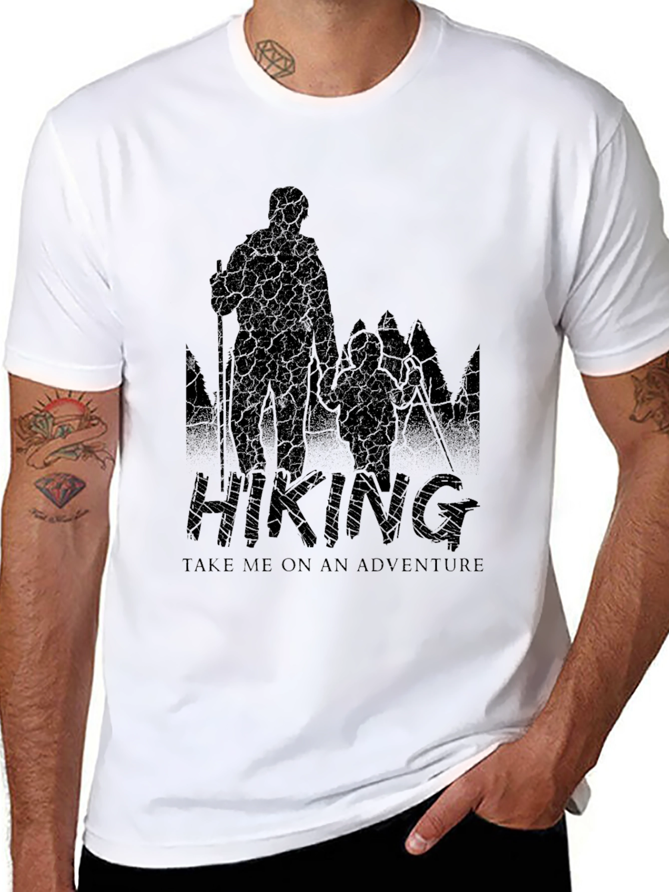 Camiseta Negra Aventura de Senderismo