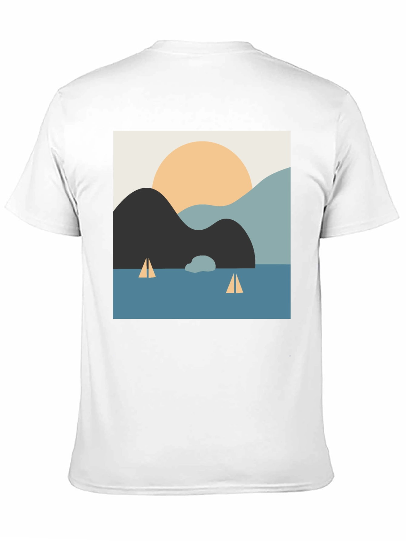 Camiseta Negra con Diseño Abstracto de Paisaje Marítimo