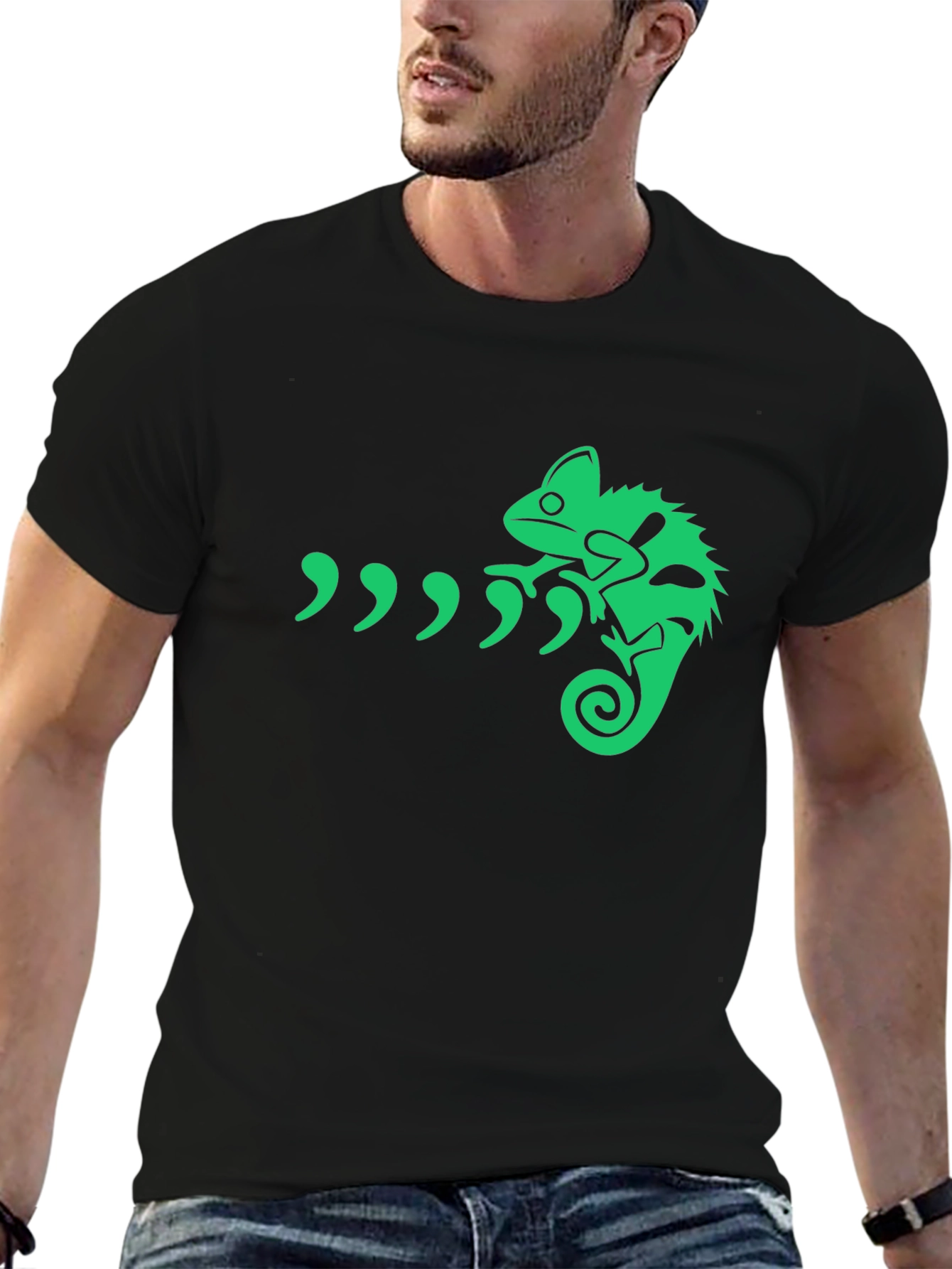 Camiseta Negra con Diseño de Camaleón Verde