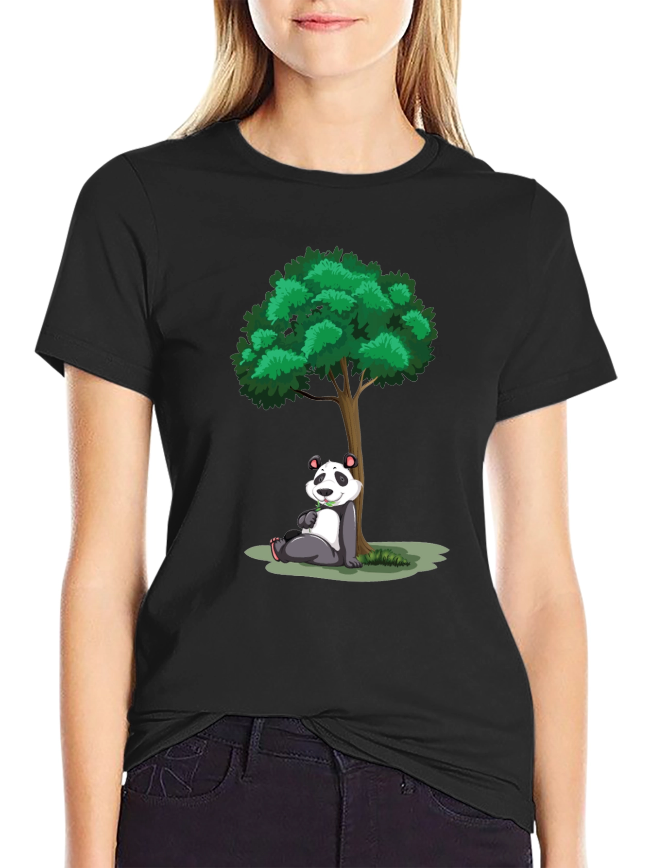 Camiseta Negra con Diseño de Panda Bajo Árbol