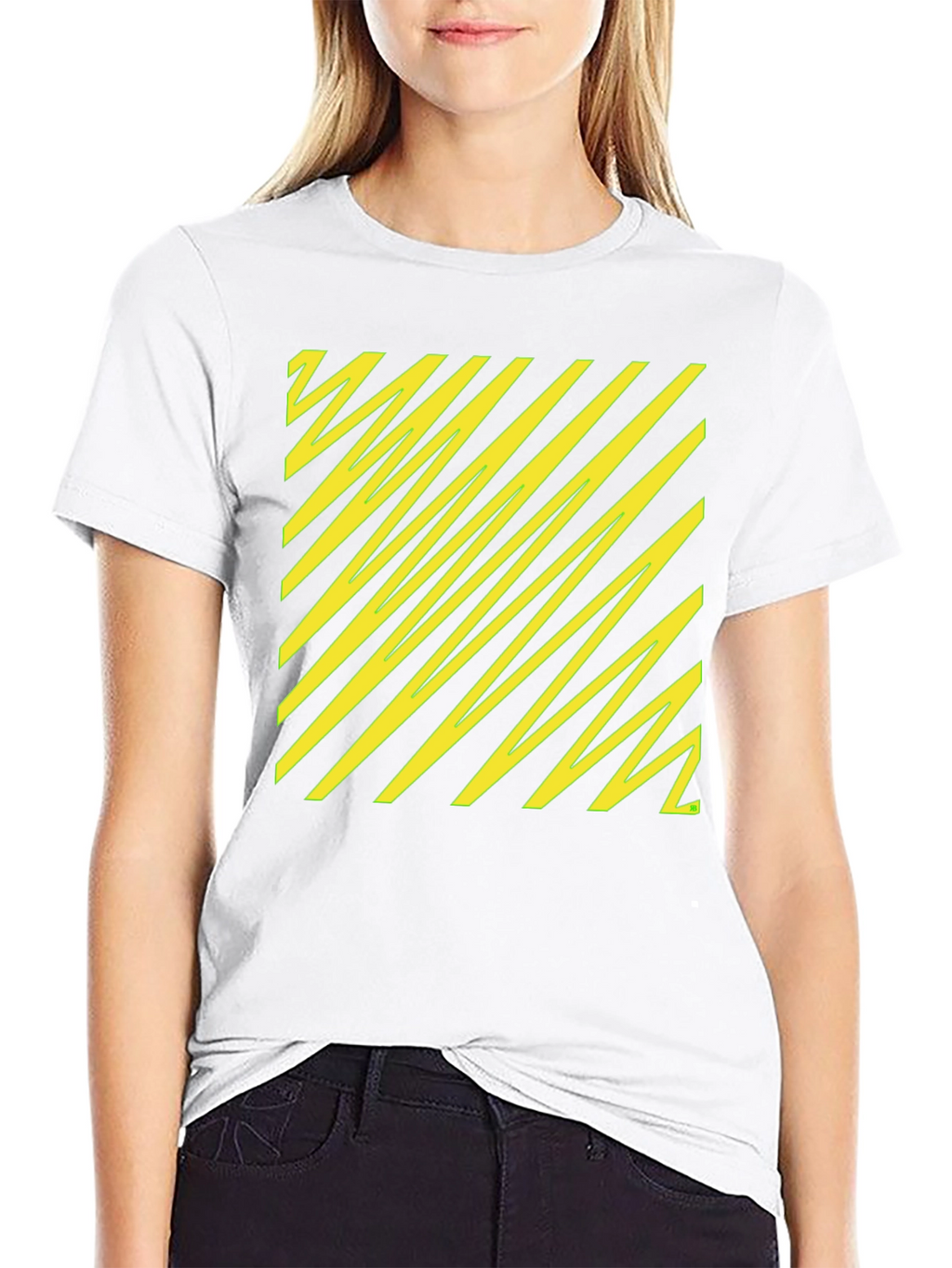 Camiseta Negra con Diseño Abstracto Amarillo