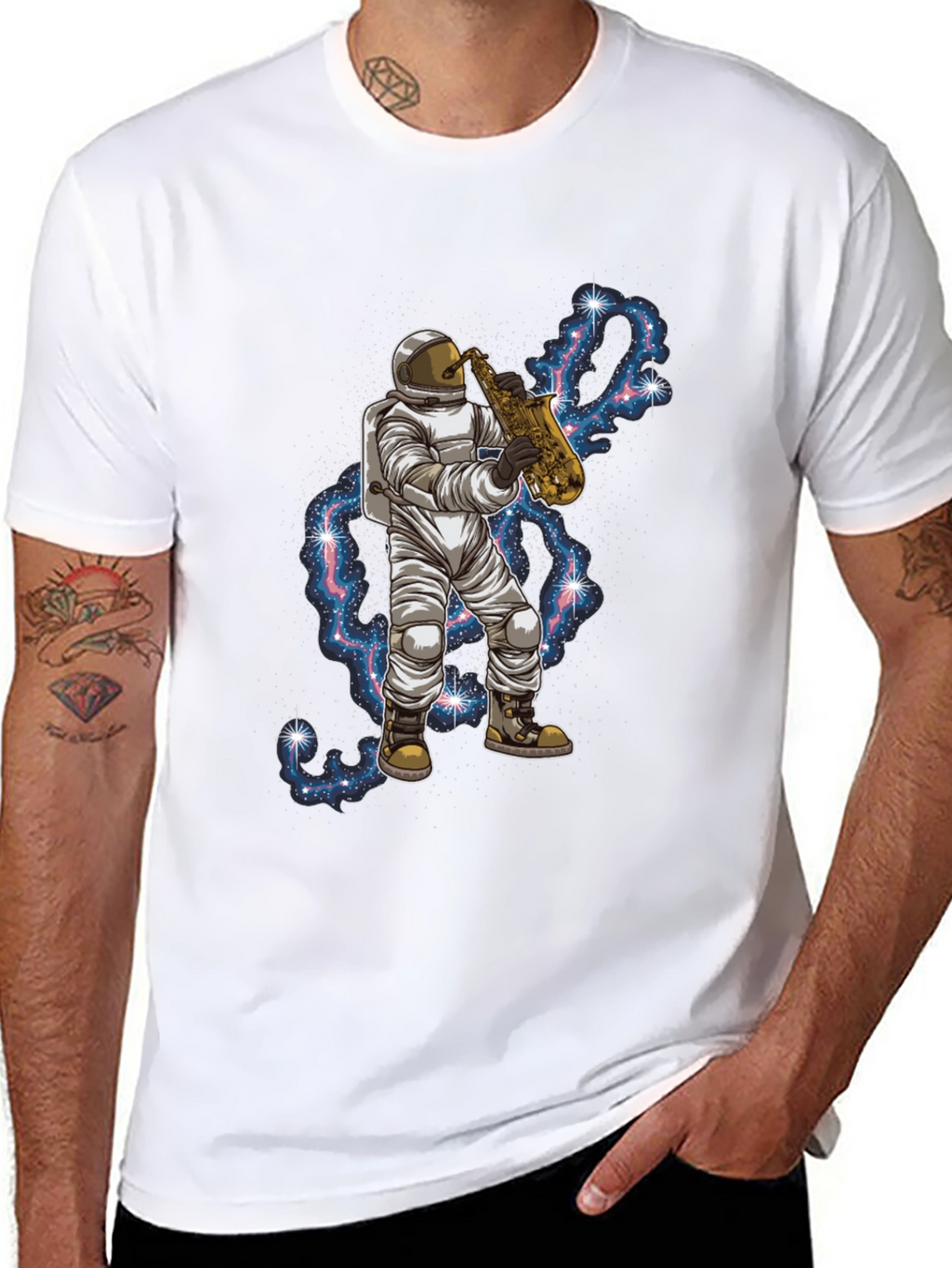 Camiseta Negra con Astronauta Saxofonista