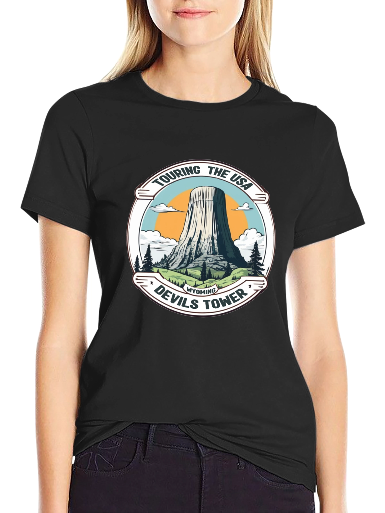 Camiseta Negra con Diseño de Devils Tower Wyoming