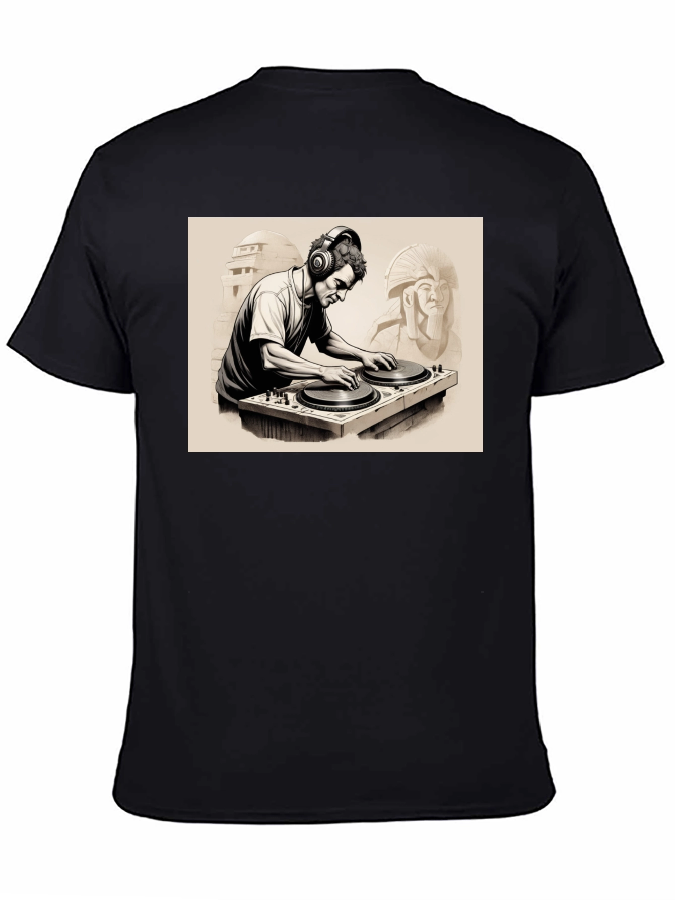 Camiseta Negra con Diseño de DJ Egipcio