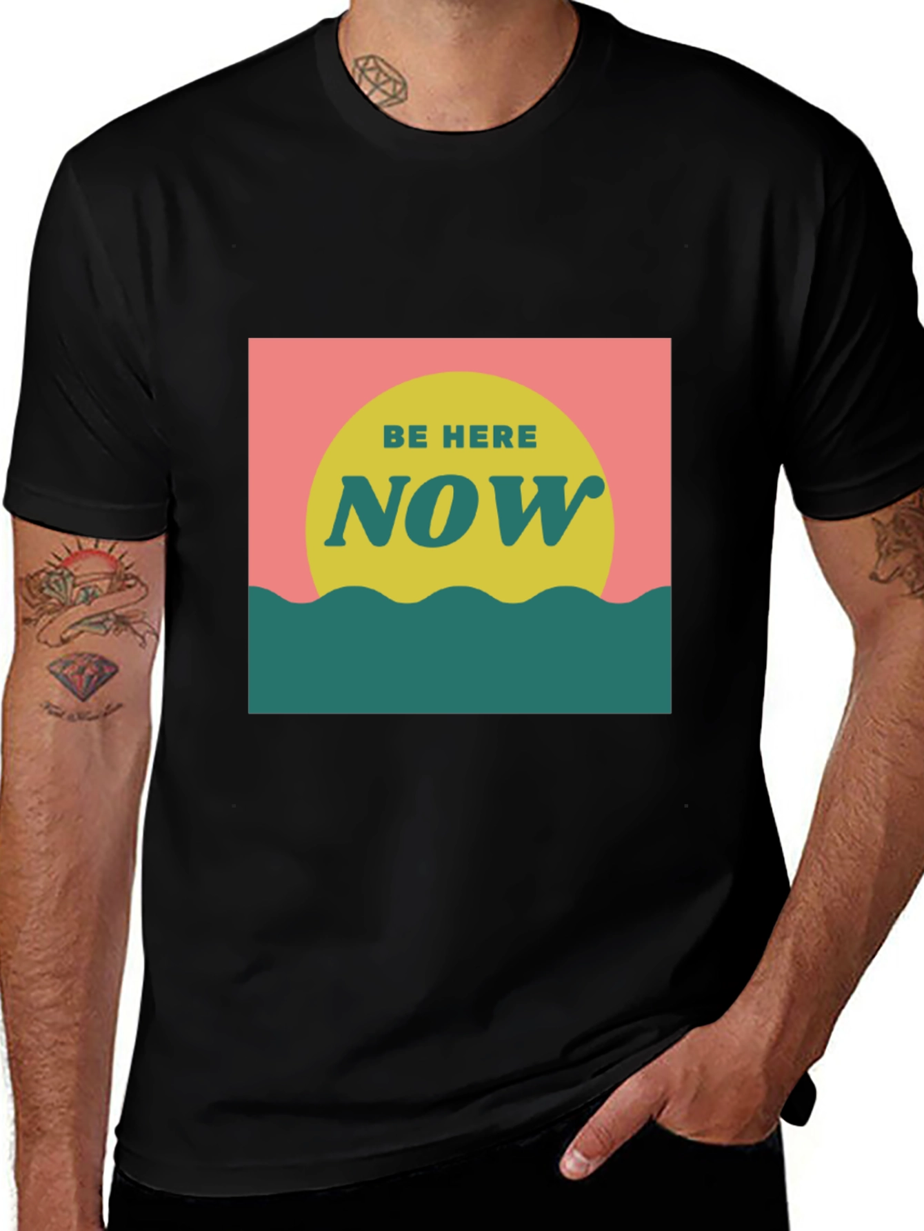 Camiseta Negra Be Here Now Estilo Retro