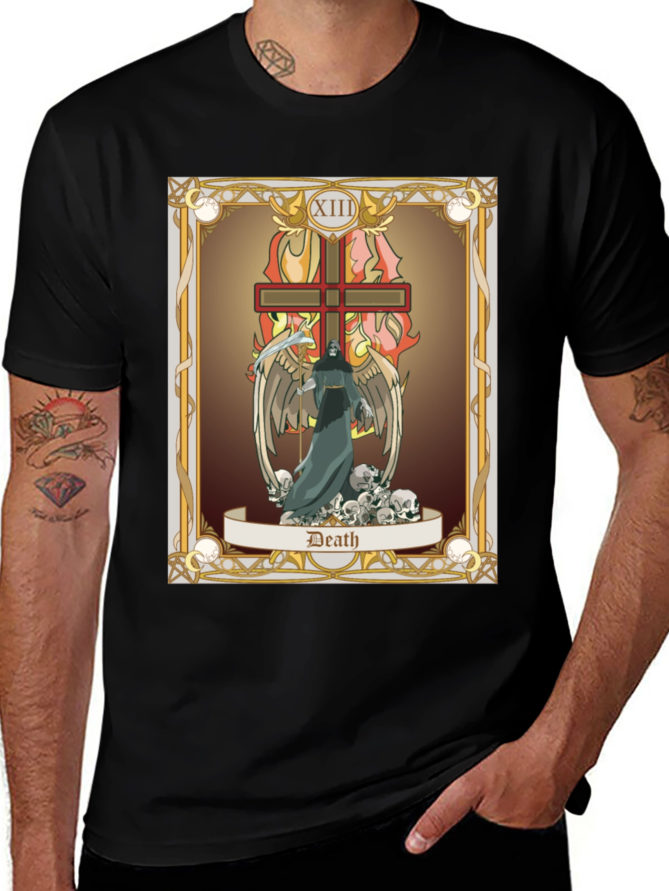 Camiseta Negra con Diseño de Carta de Tarot: La Muerte