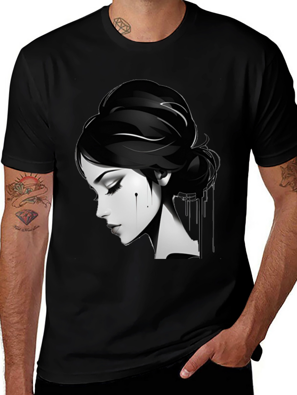 Camiseta Negra con Diseño Artístico de Mujer