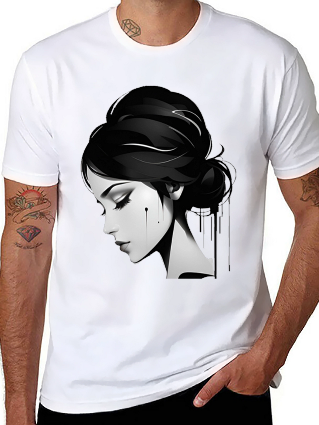 Camiseta Negra con Diseño Artístico de Mujer