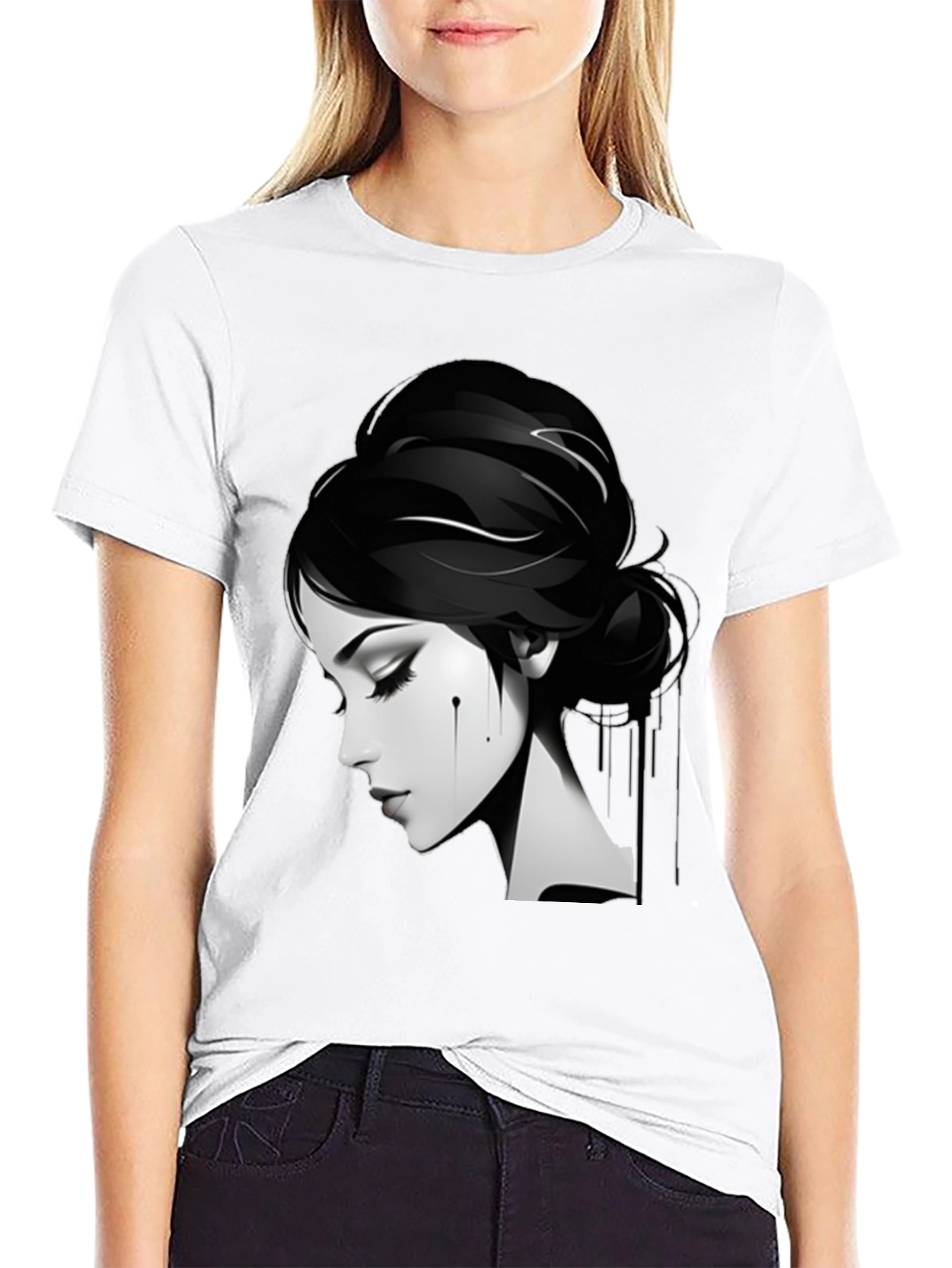 Camiseta Negra con Diseño Artístico de Mujer