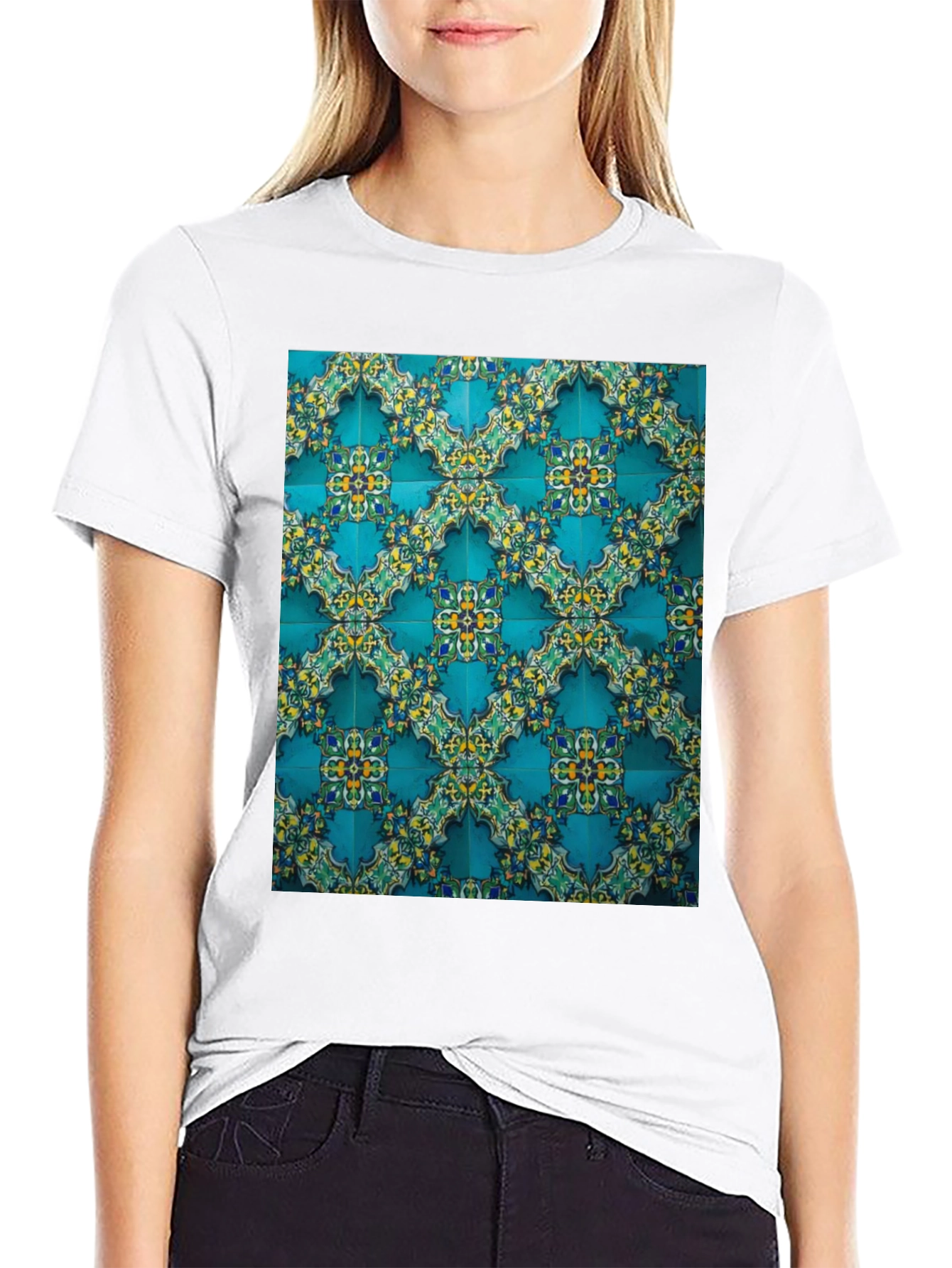 Camiseta Negra con Diseño de Azulejos Turcos
