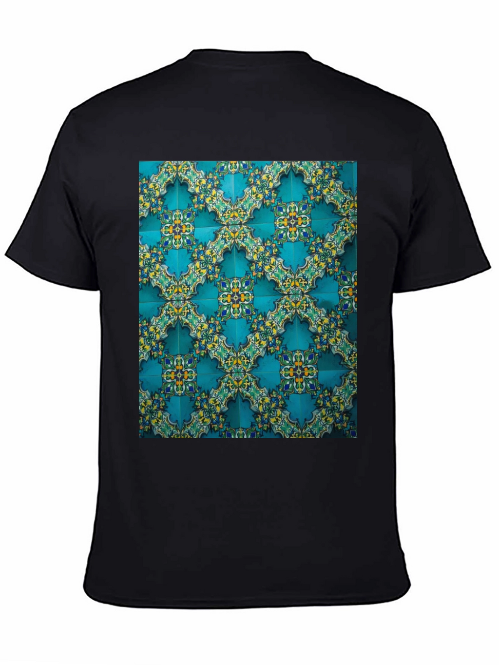 Camiseta Negra con Diseño de Azulejos Turcos