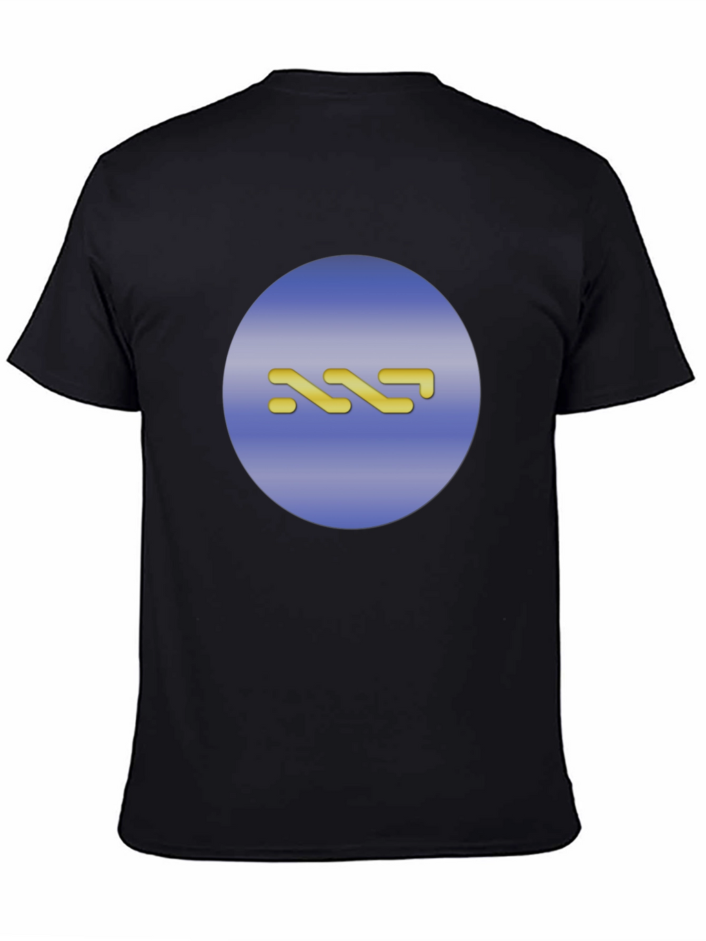 Camiseta Negra con Diseño Abstracto Dorado
