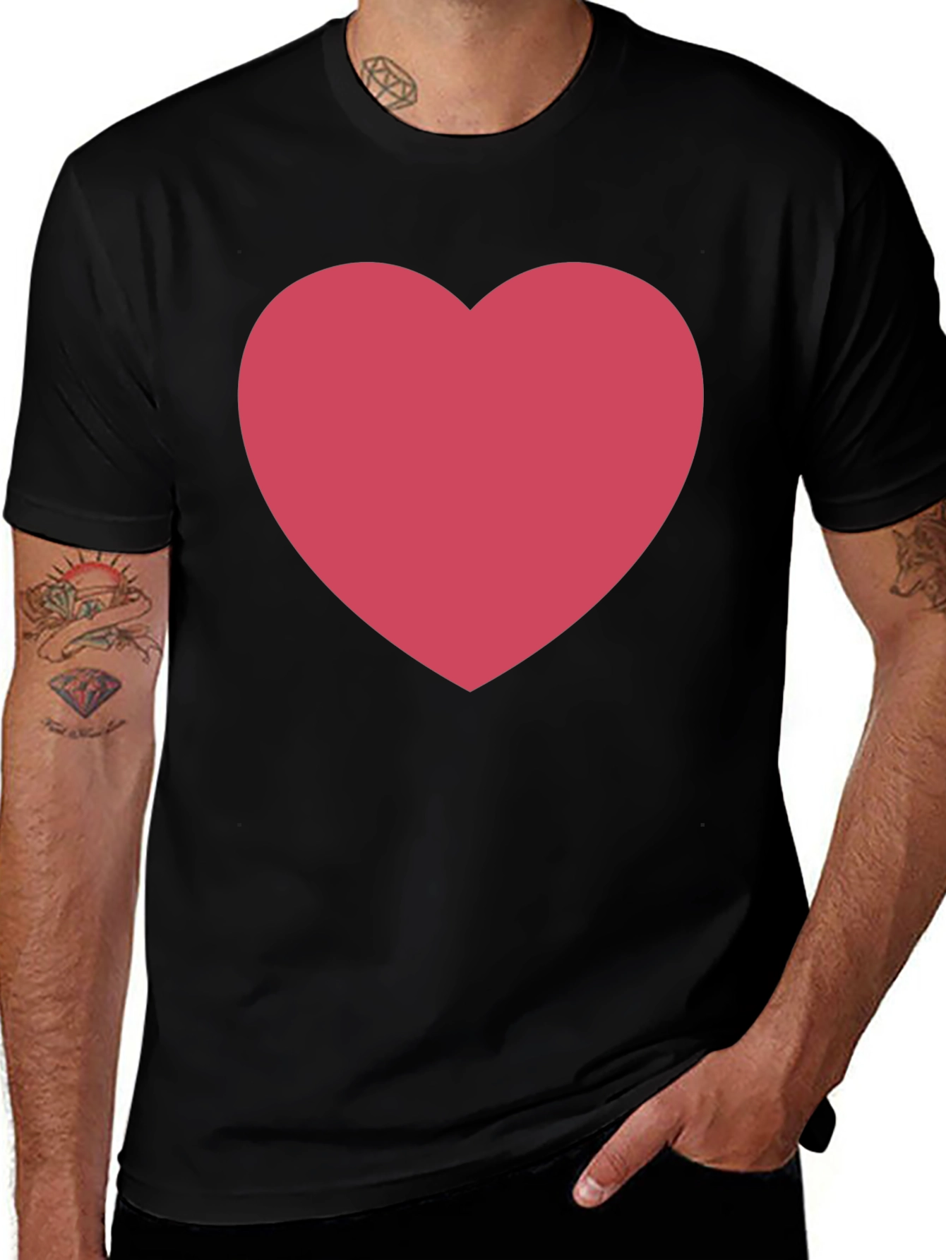 Camiseta Negra con Corazón Rojo - Estilo Casual