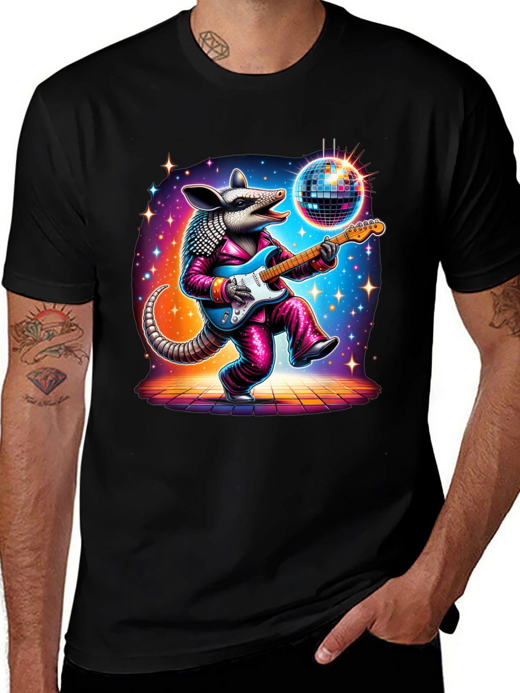 Camiseta Negra con Armadillo Disco Guitarrista