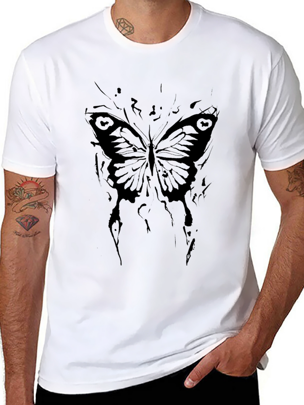 Camiseta Negra con Diseño de Mariposa Abstracta