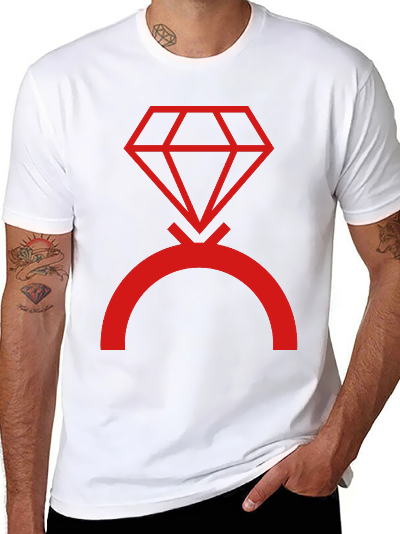 Camiseta Negra con Diseño de Diamante Rojo