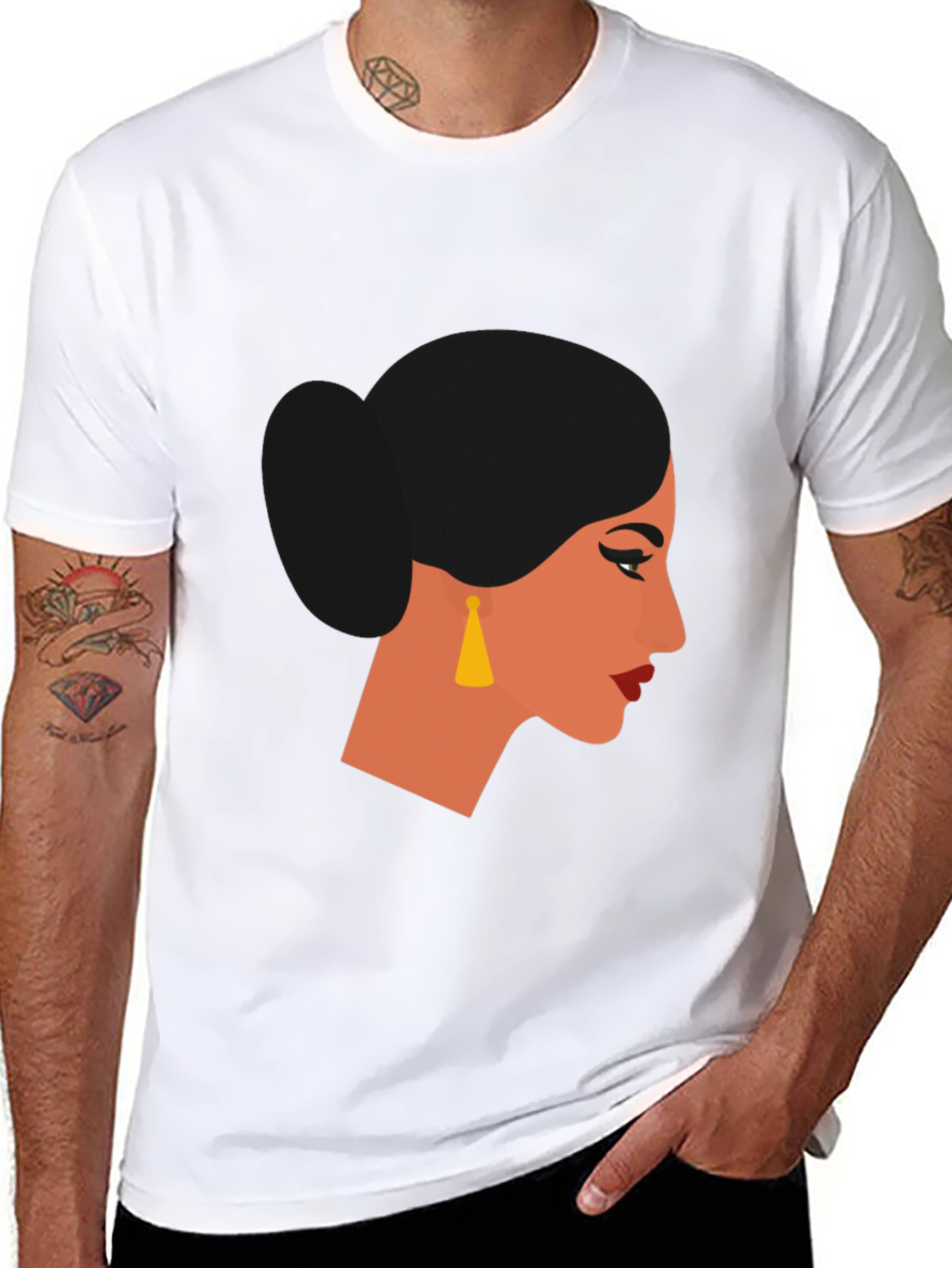 Camiseta Negra con Diseño de Perfil Femenino