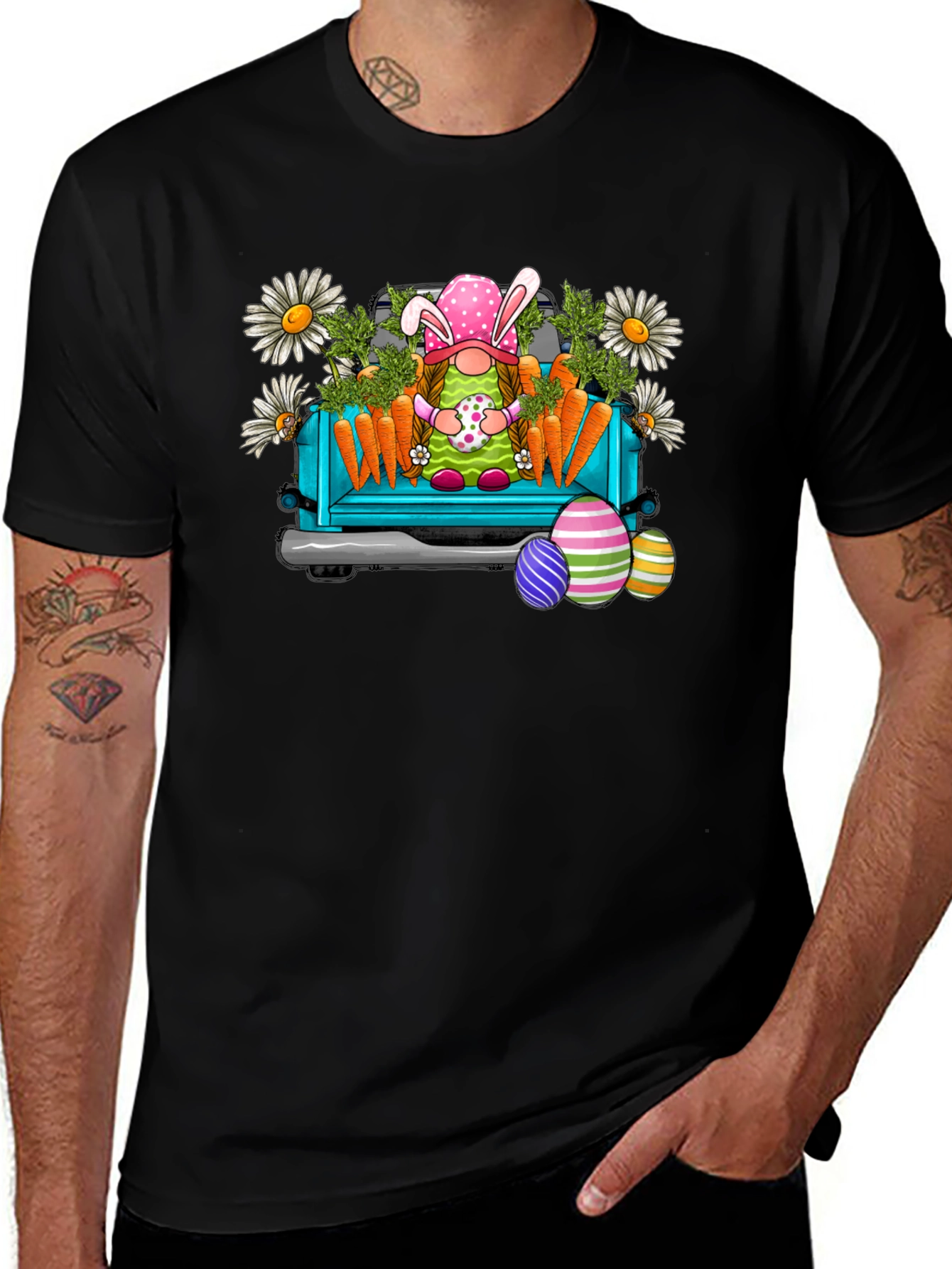 Camiseta Negra con Diseño de Gnomo de Pascua