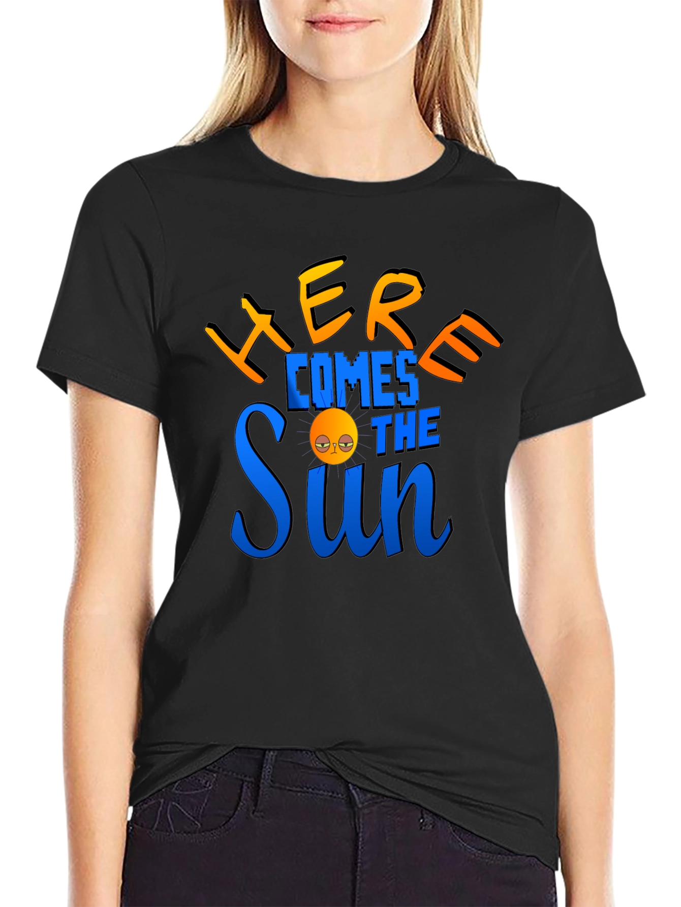 Camiseta Negra con Diseño Aquí Viene el Sol