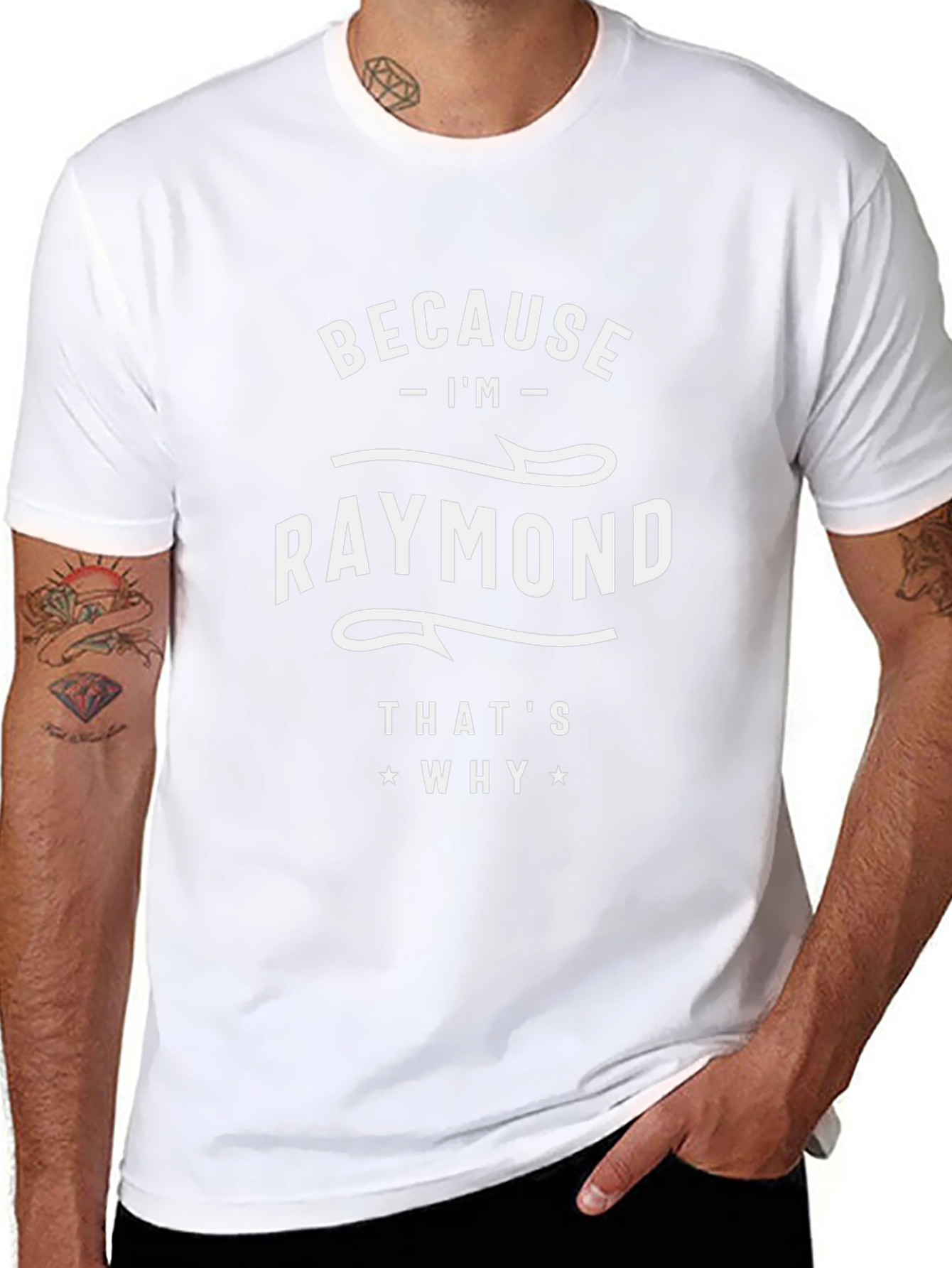 Camiseta Negra Because Im Raymond Thats Why