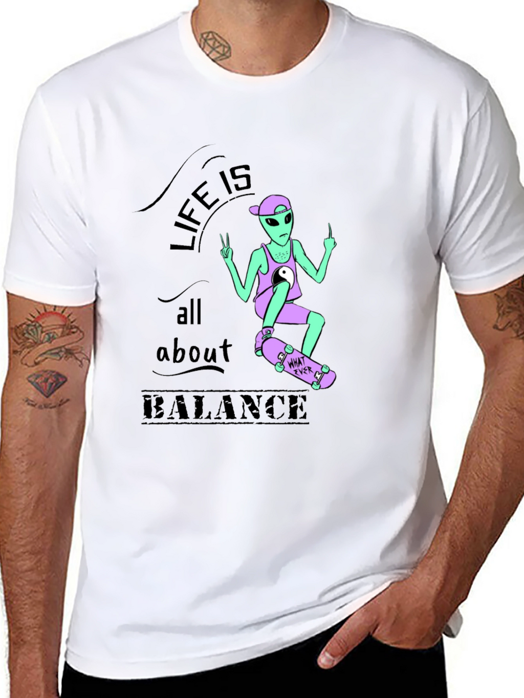 Camiseta Negra Alienígena Balance Vida