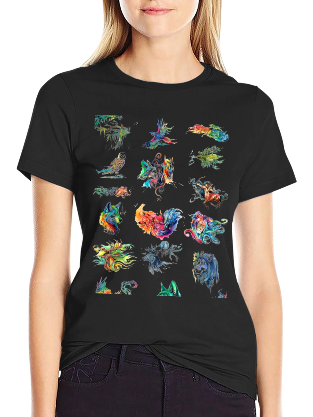 Camiseta Negra con Diseño de Animales Abstractos