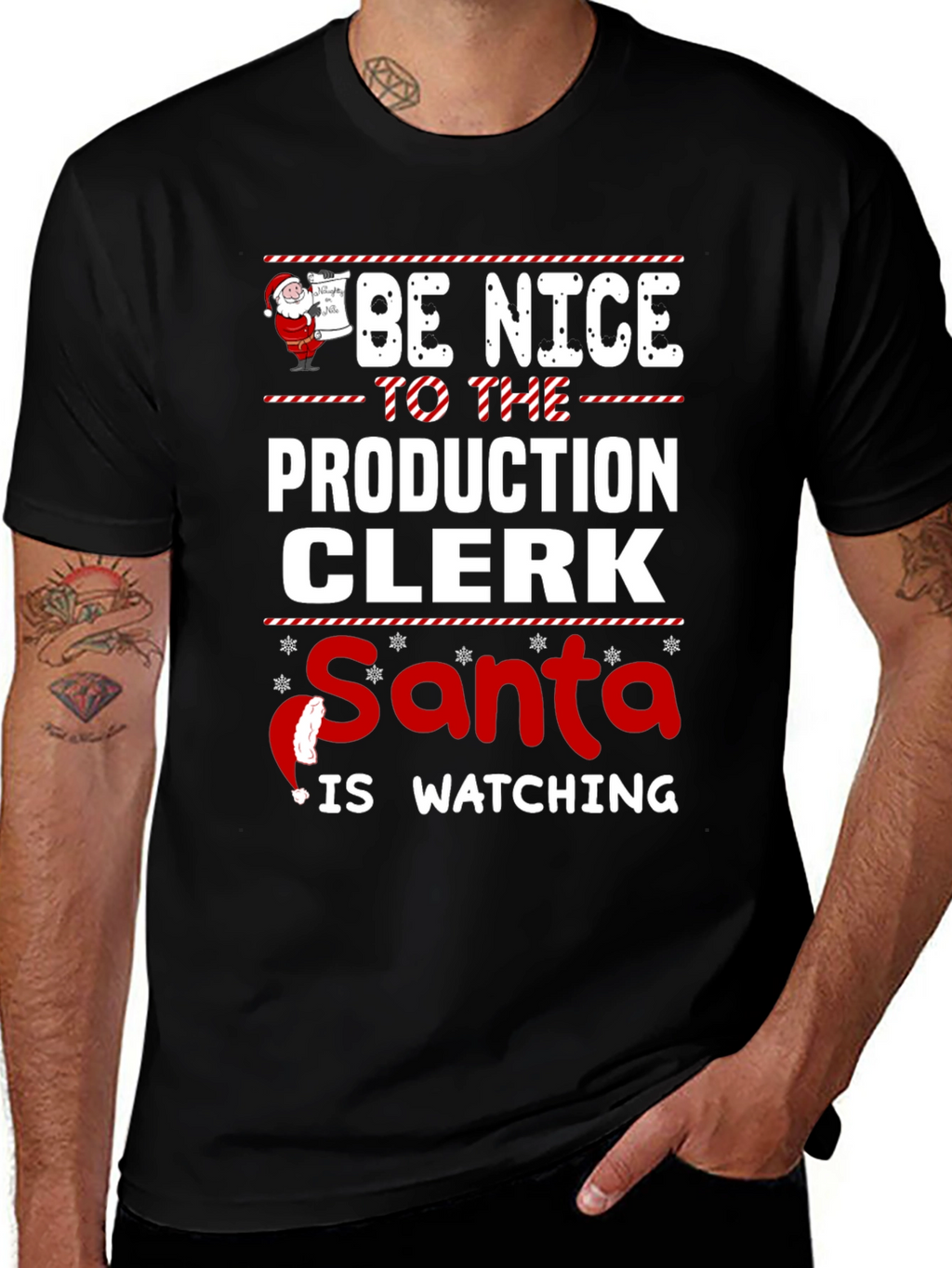 Camiseta Be Nice to Production Clerk Navideña