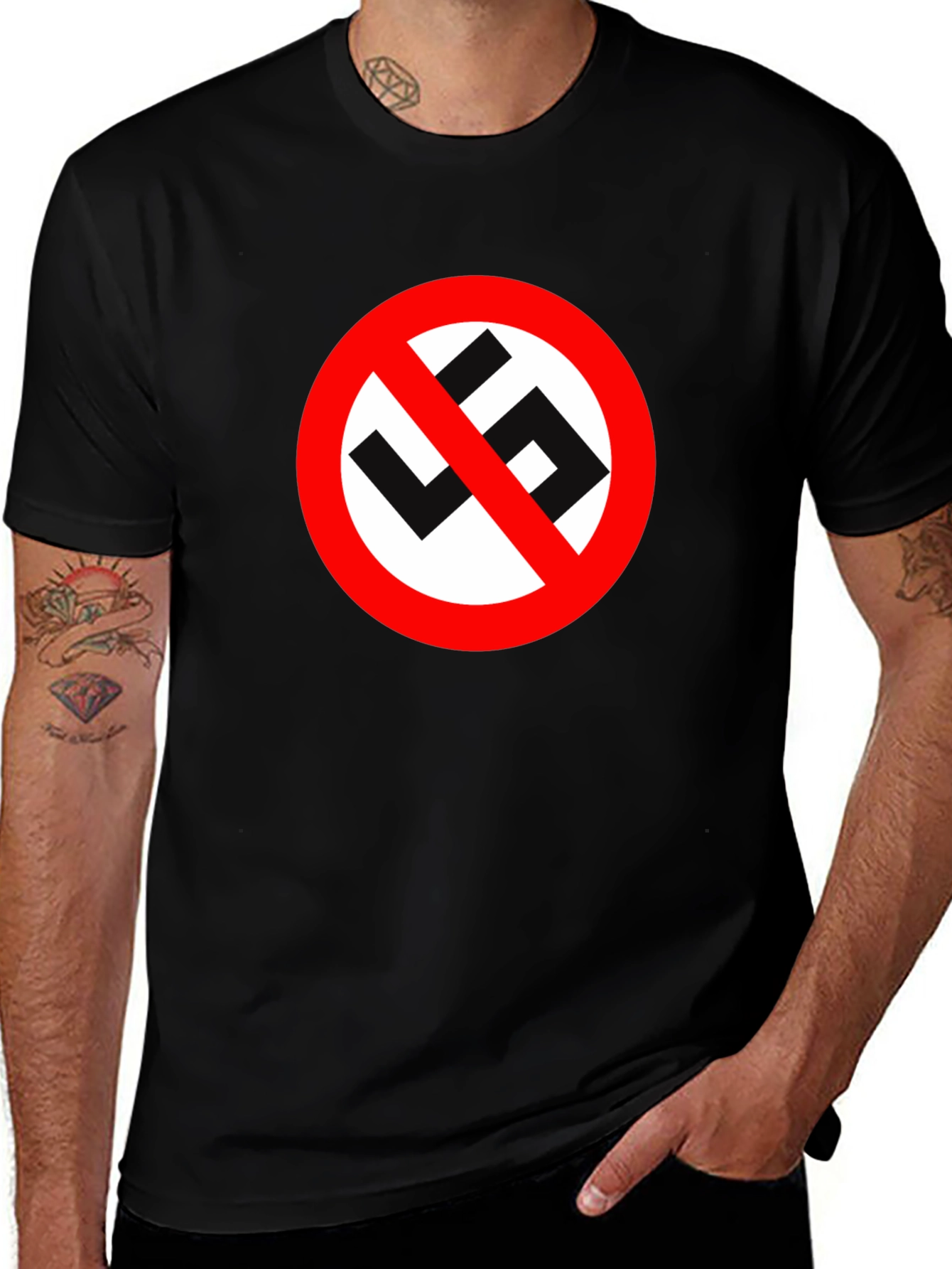 Camiseta Negra Anti-Nazismo: Estilo y Conciencia